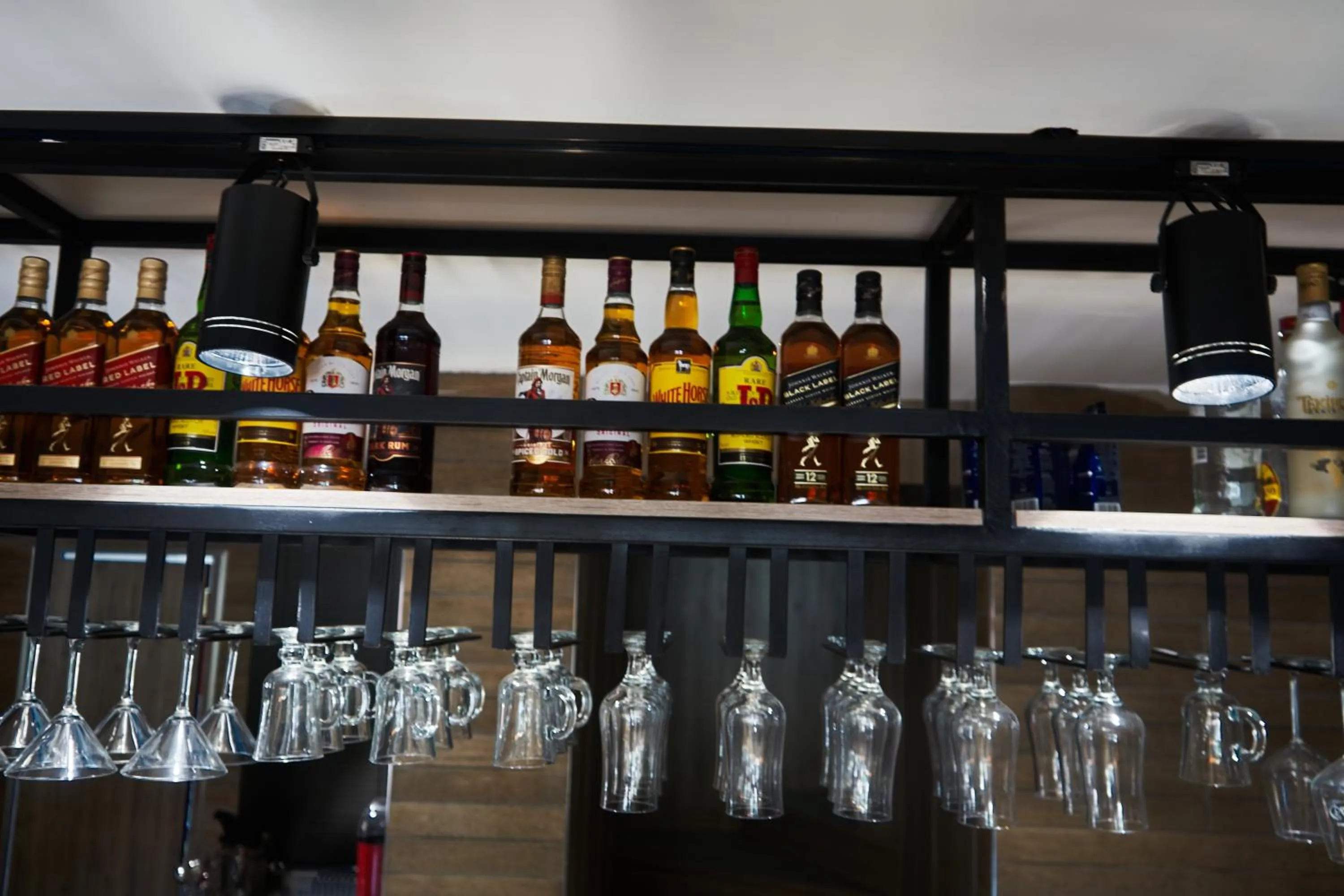 Lounge or bar in Crown Salamis Hotel