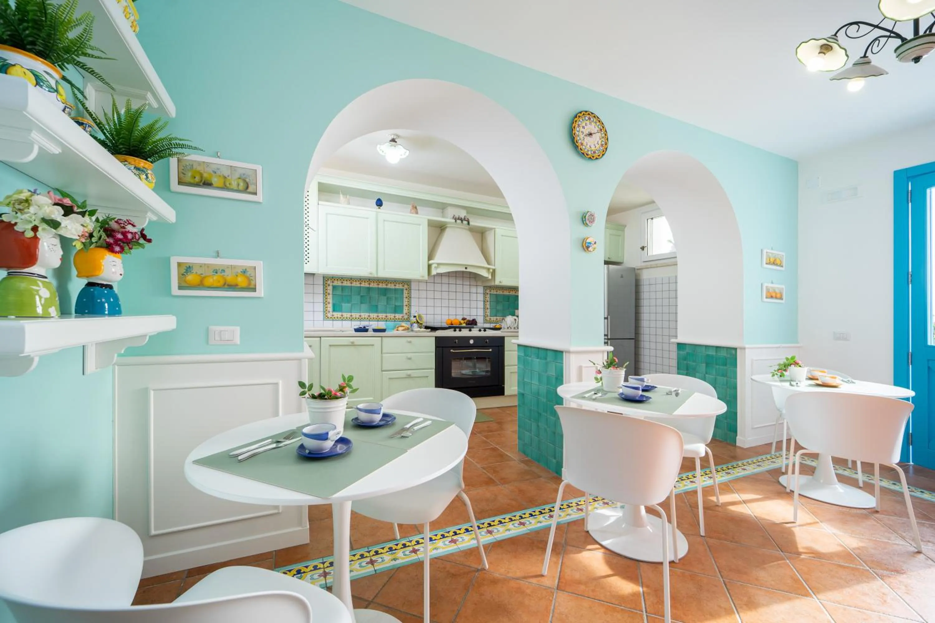 Restaurant/places to eat in Almaré B&B