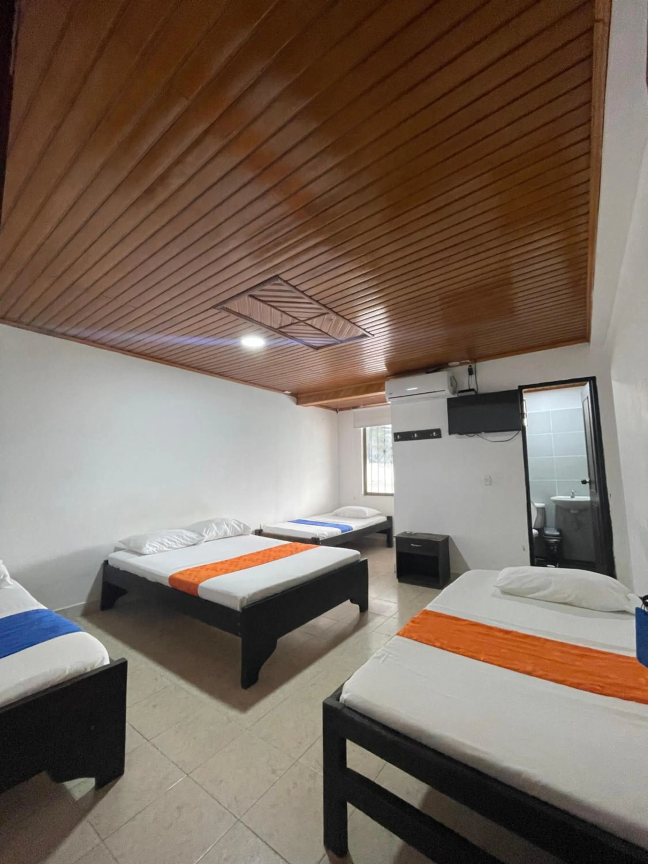 Photo of the whole room, Bed in Hotel Descanso Inn Villavicencio