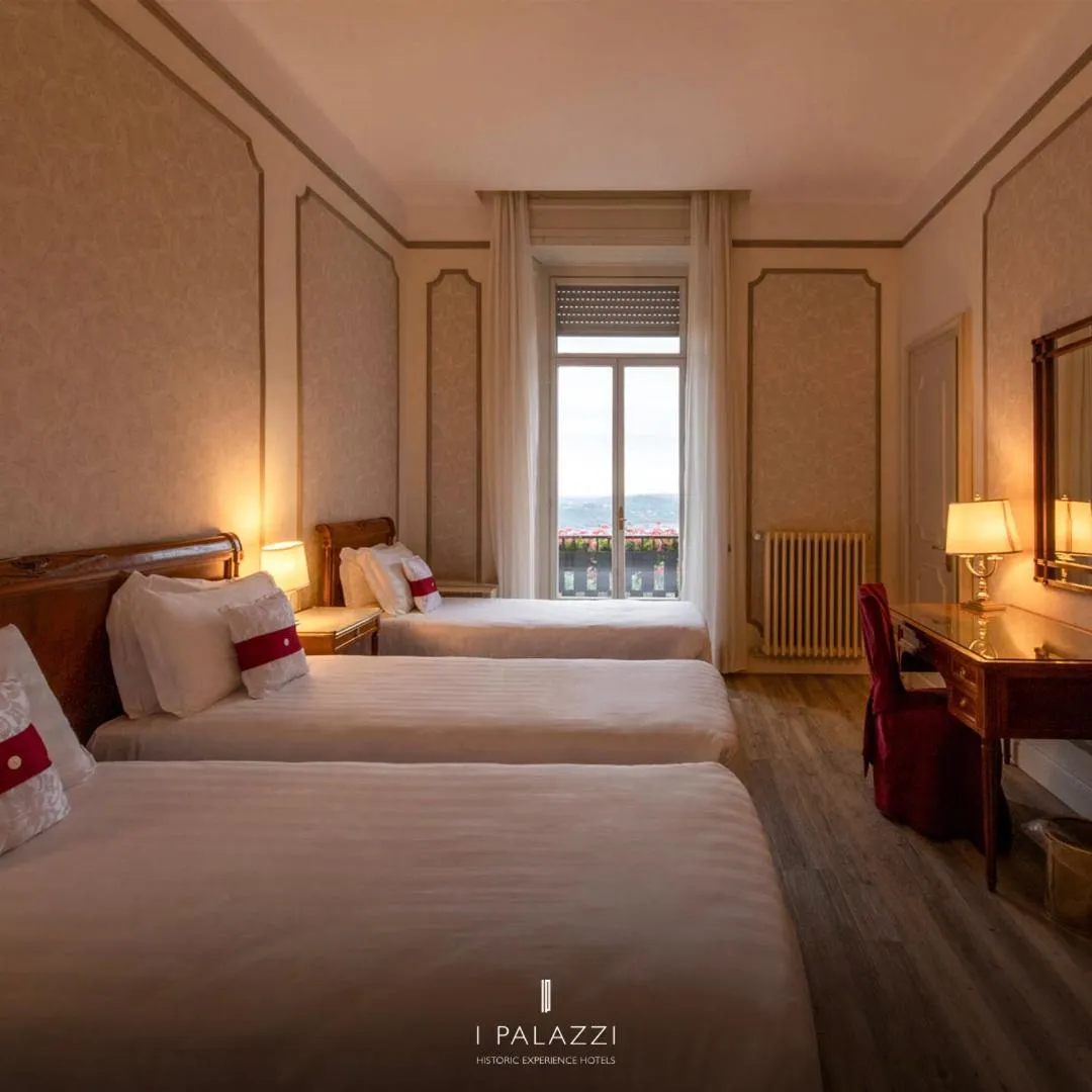 Bedroom, Bed in Palace Grand Hotel Varese