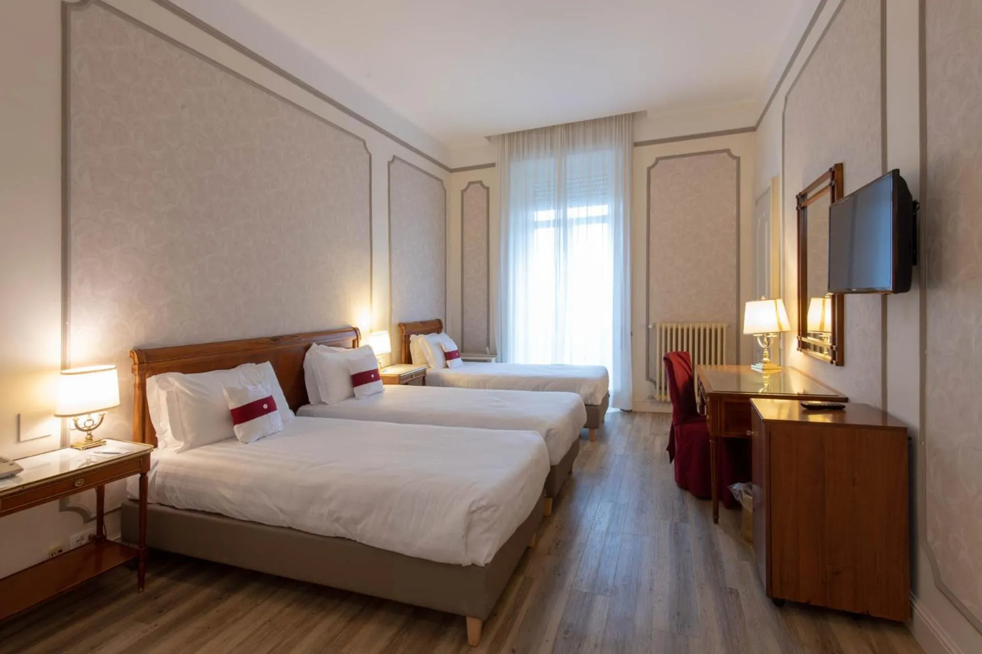 Bedroom, Bed in Palace Grand Hotel Varese