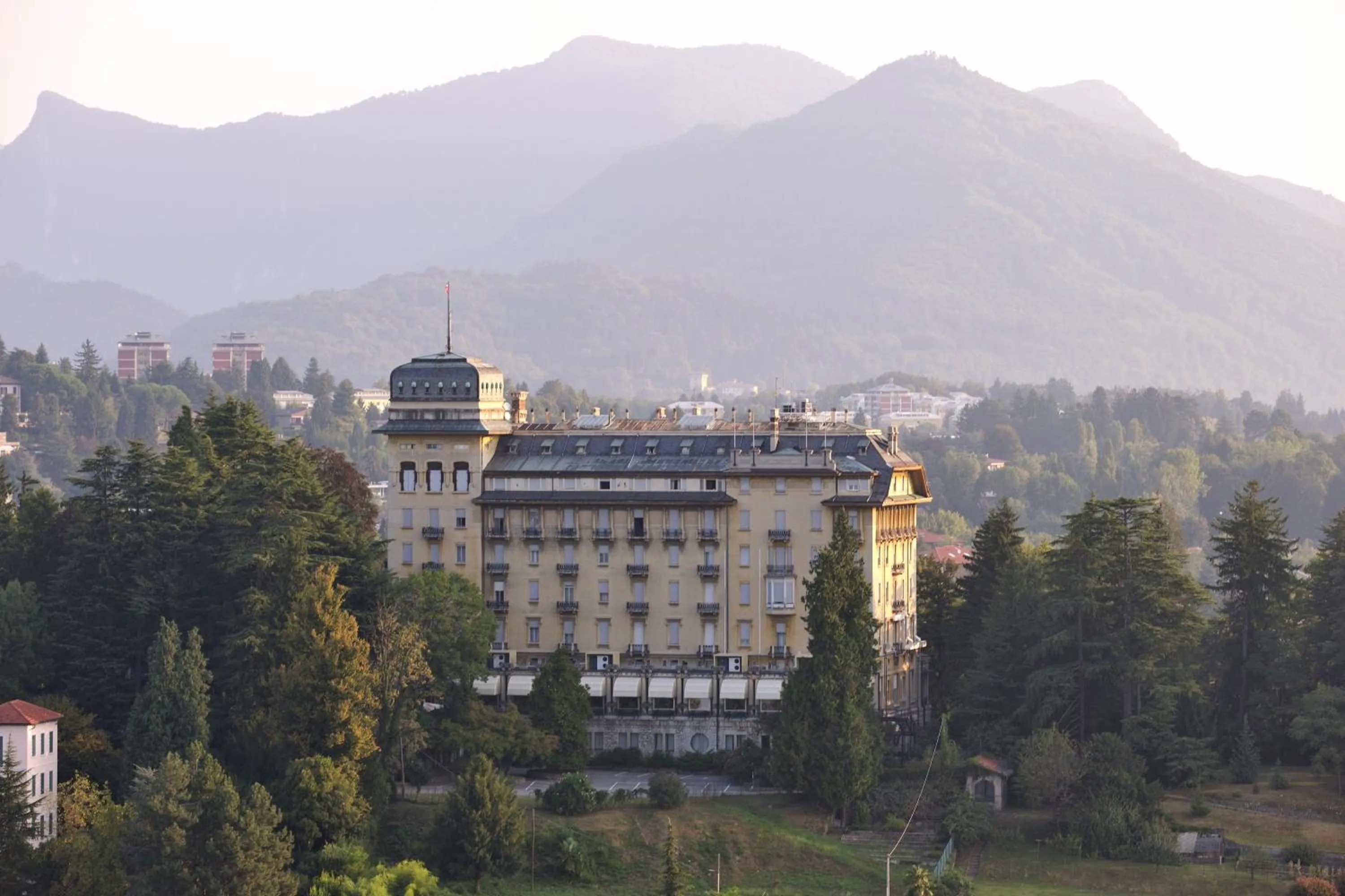 Facade/entrance in Palace Grand Hotel Varese