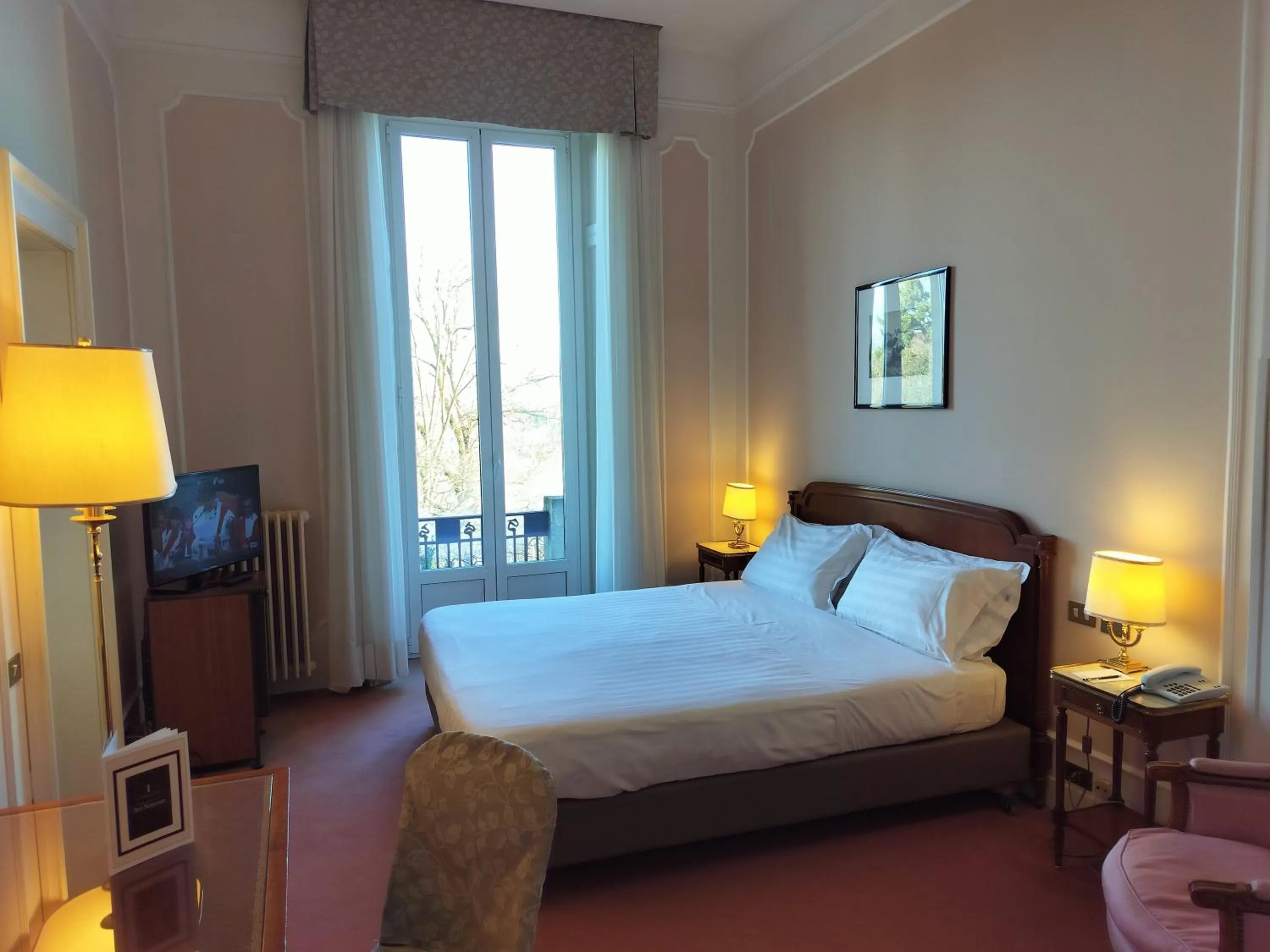 Bedroom, Bed in Palace Grand Hotel Varese