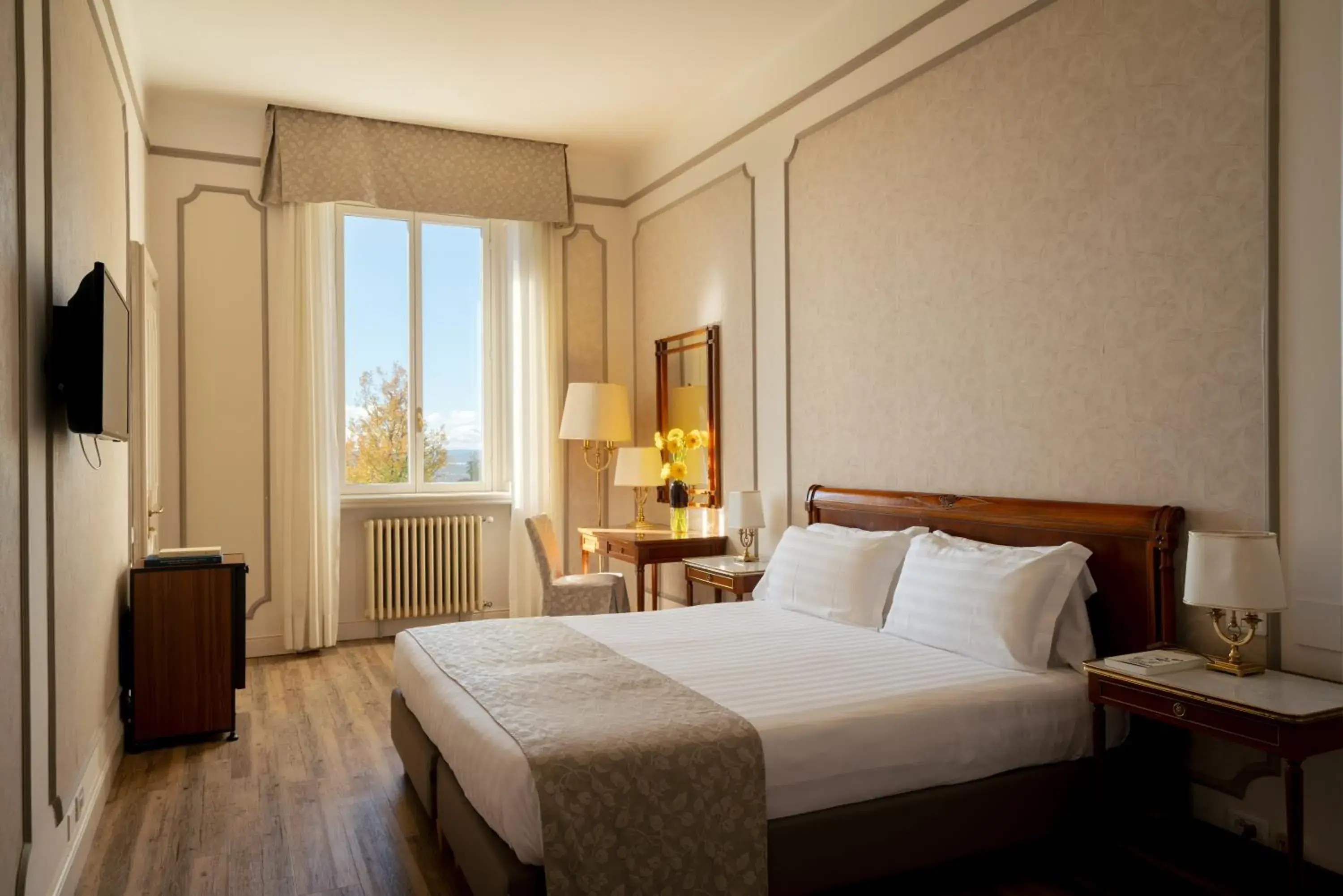 Bedroom, Bed in Palace Grand Hotel Varese Bedroom, Bed in Palace Grand Hotel Varese