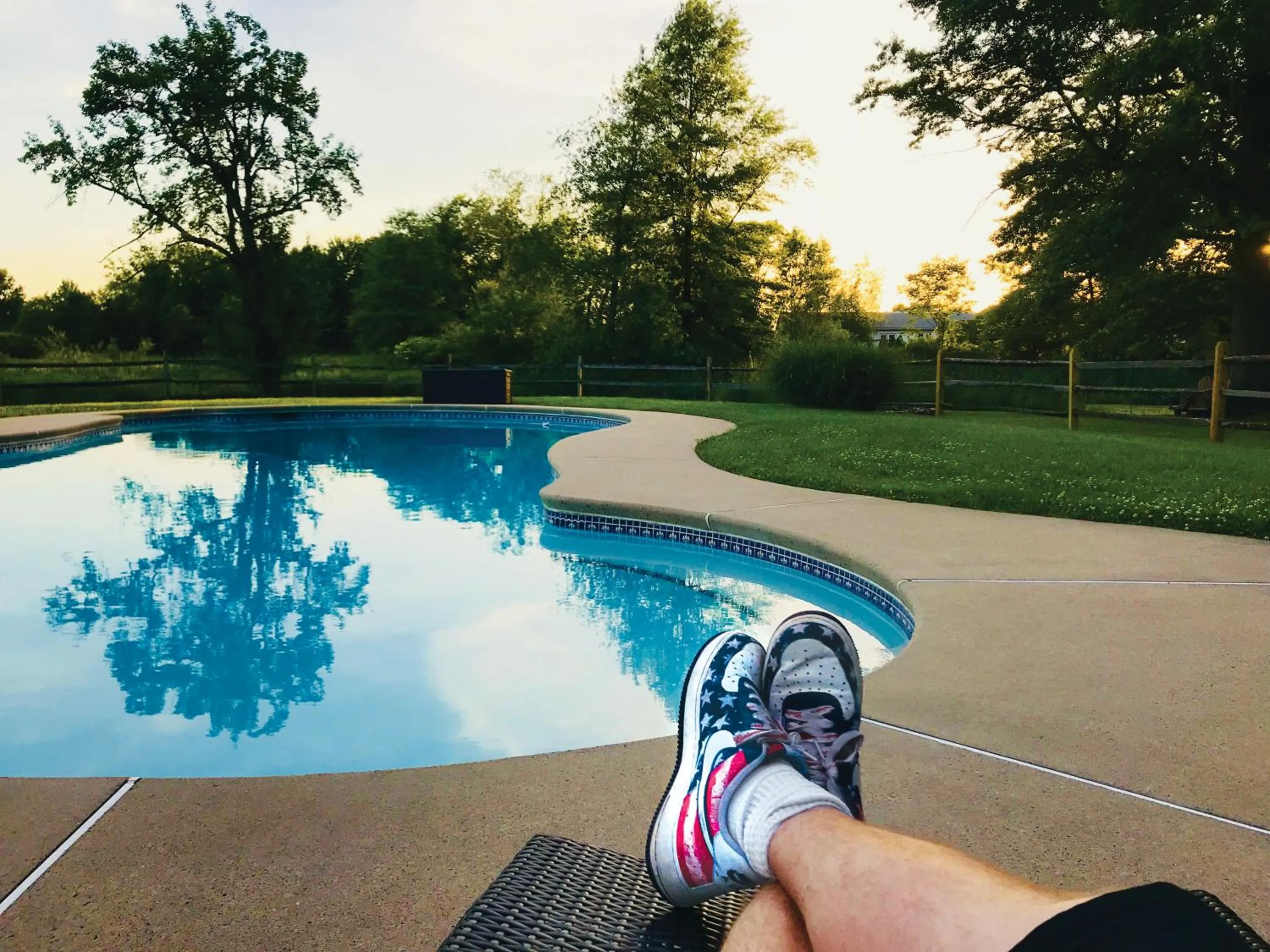 Swimming pool in Galvanized America Inn & Art Gallery