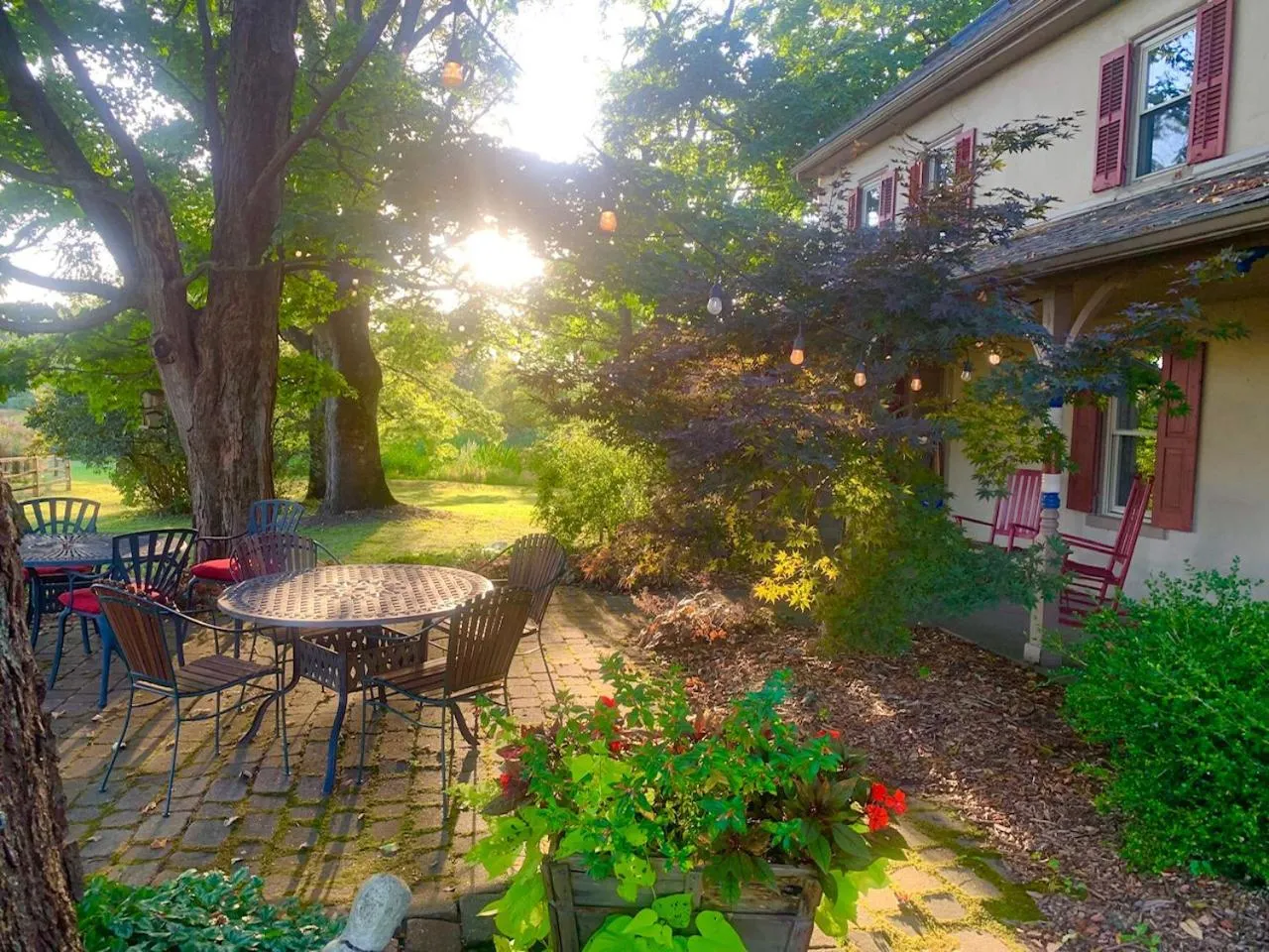 Patio in Galvanized America Inn & Art Gallery