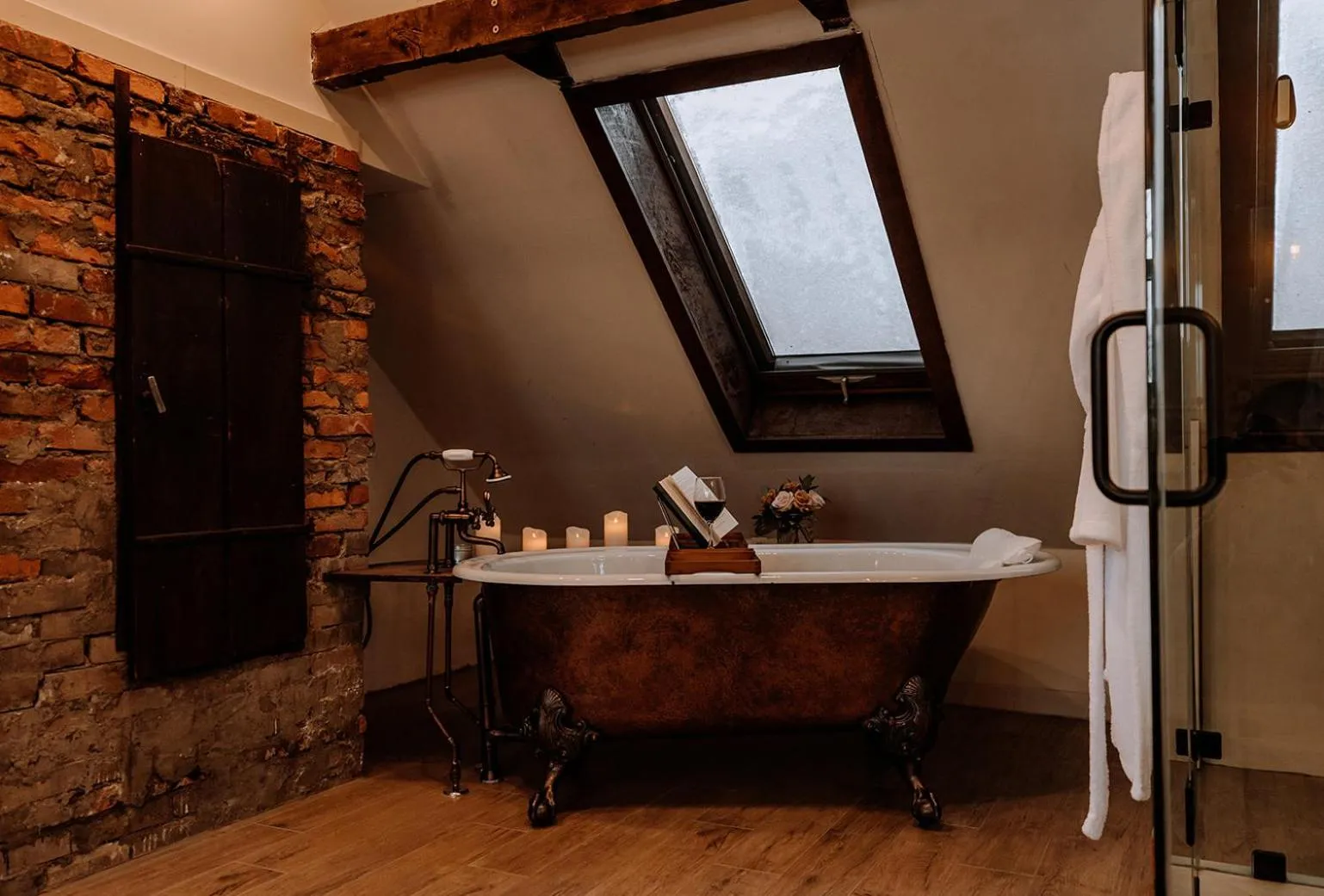 Bathroom in Galvanized America Inn & Art Gallery