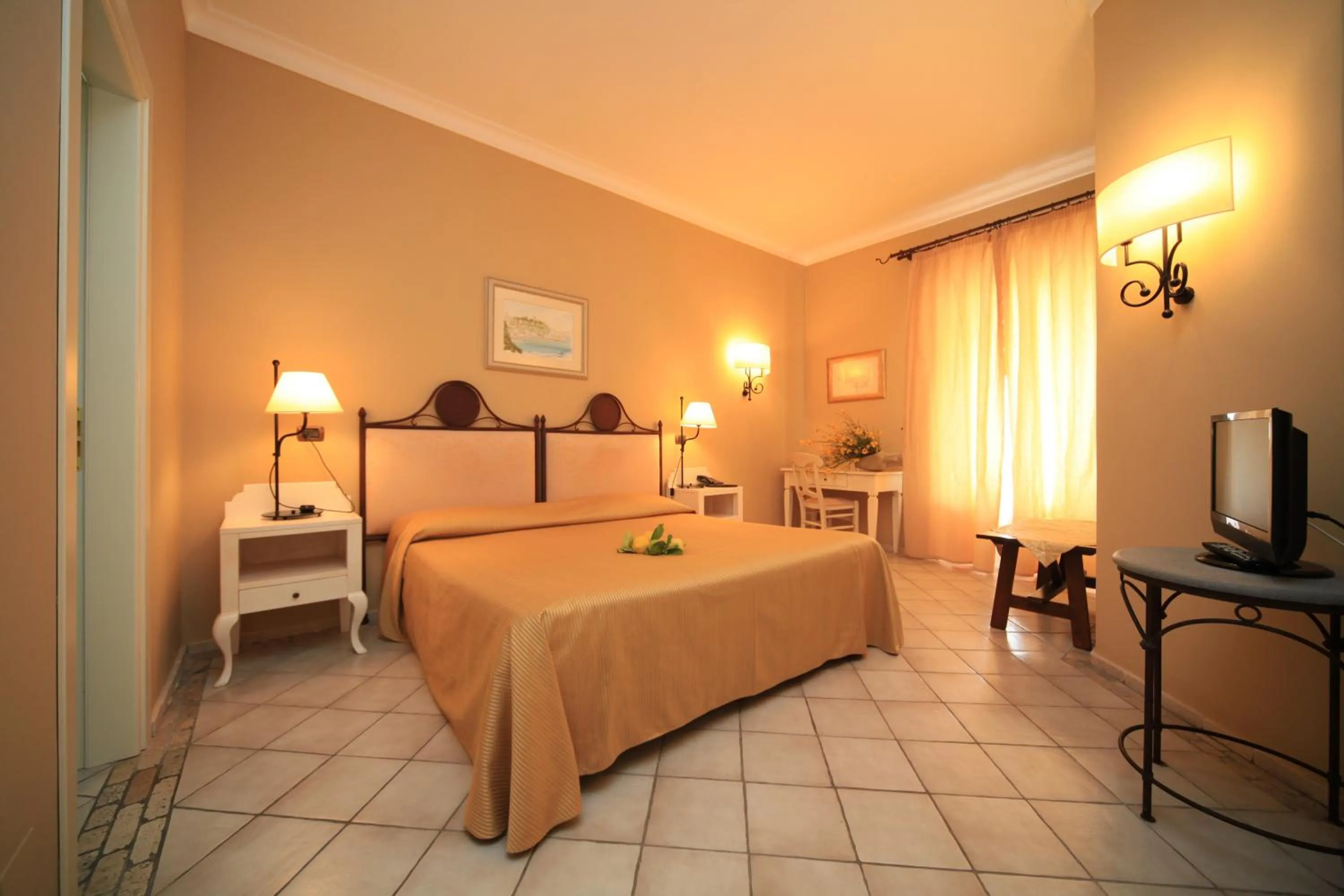 Photo of the whole room, Bed in Hotel Villa Enrica - Aeolian Charme