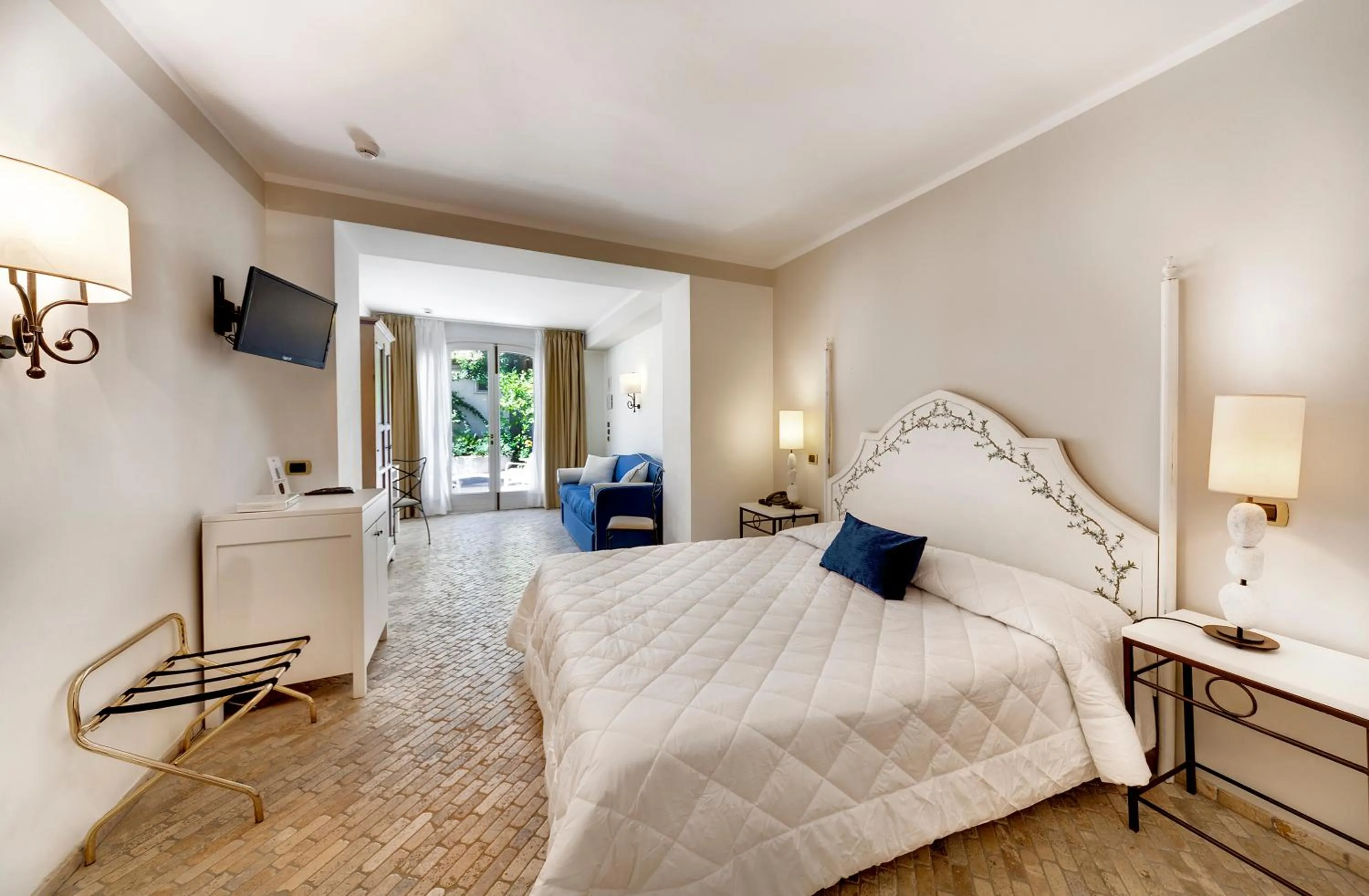 Photo of the whole room, Bed in Hotel Villa Enrica - Aeolian Charme