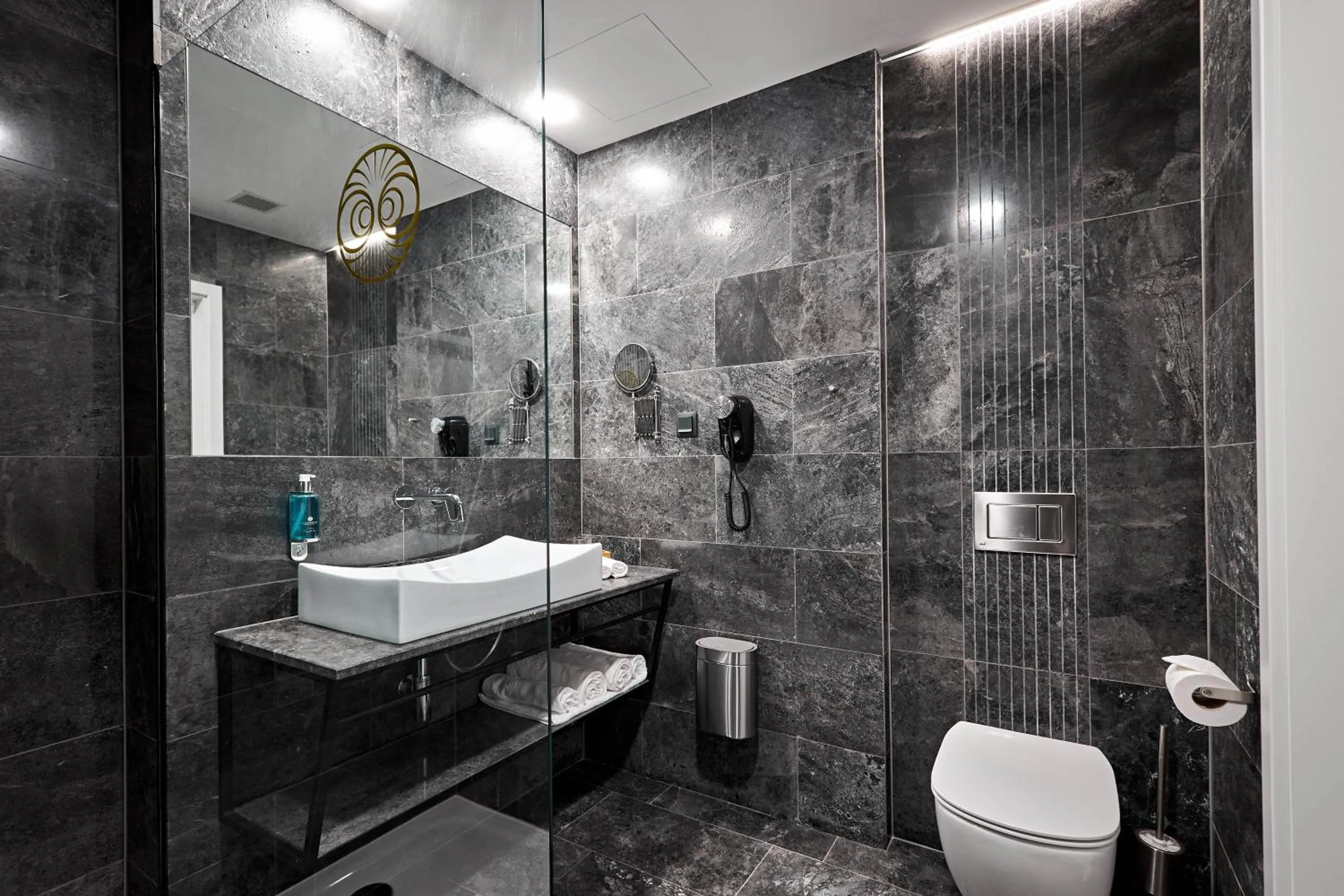 Bathroom in Miramare Magnetic Beach Hotel