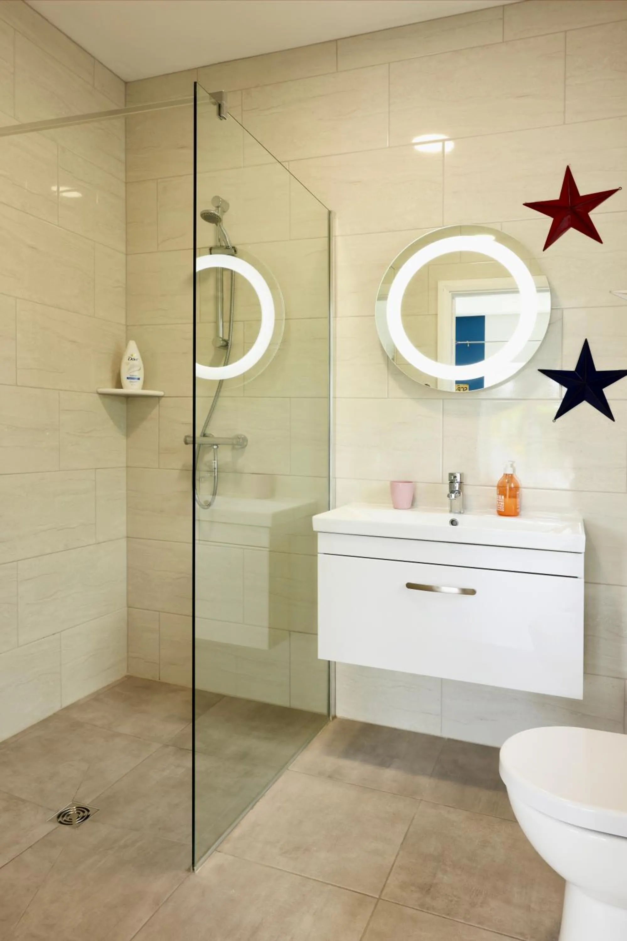 Toilet in Mon Petit Cottage - B&B and Guest House in Bunclody