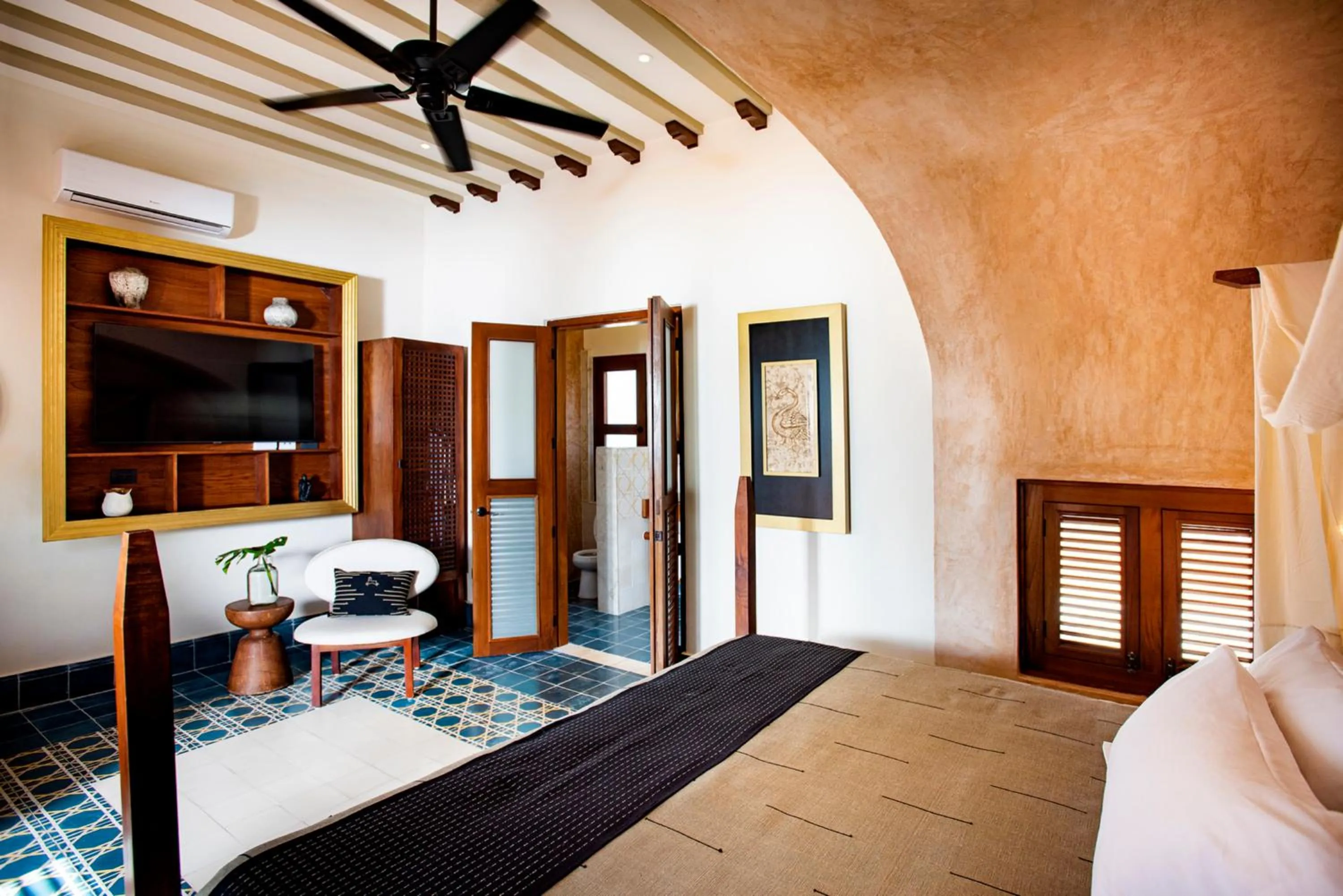 TV and multimedia, Bed in CIGNO HOTEL BOUTIQUE- Adults Only