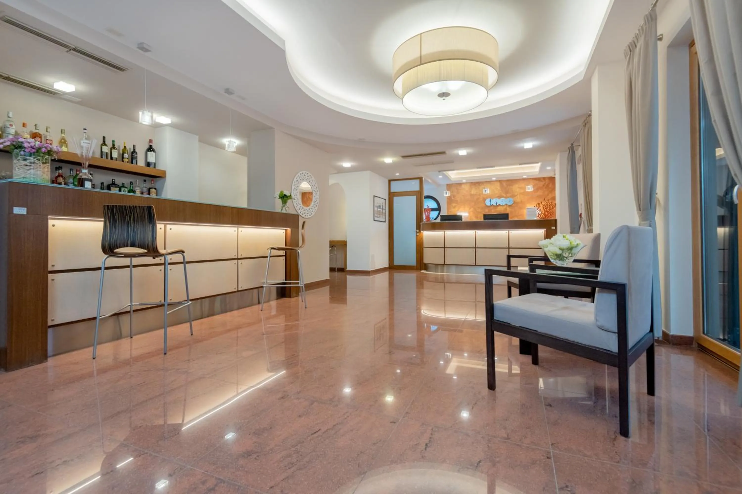 Lobby or reception in Hotel Mareluna