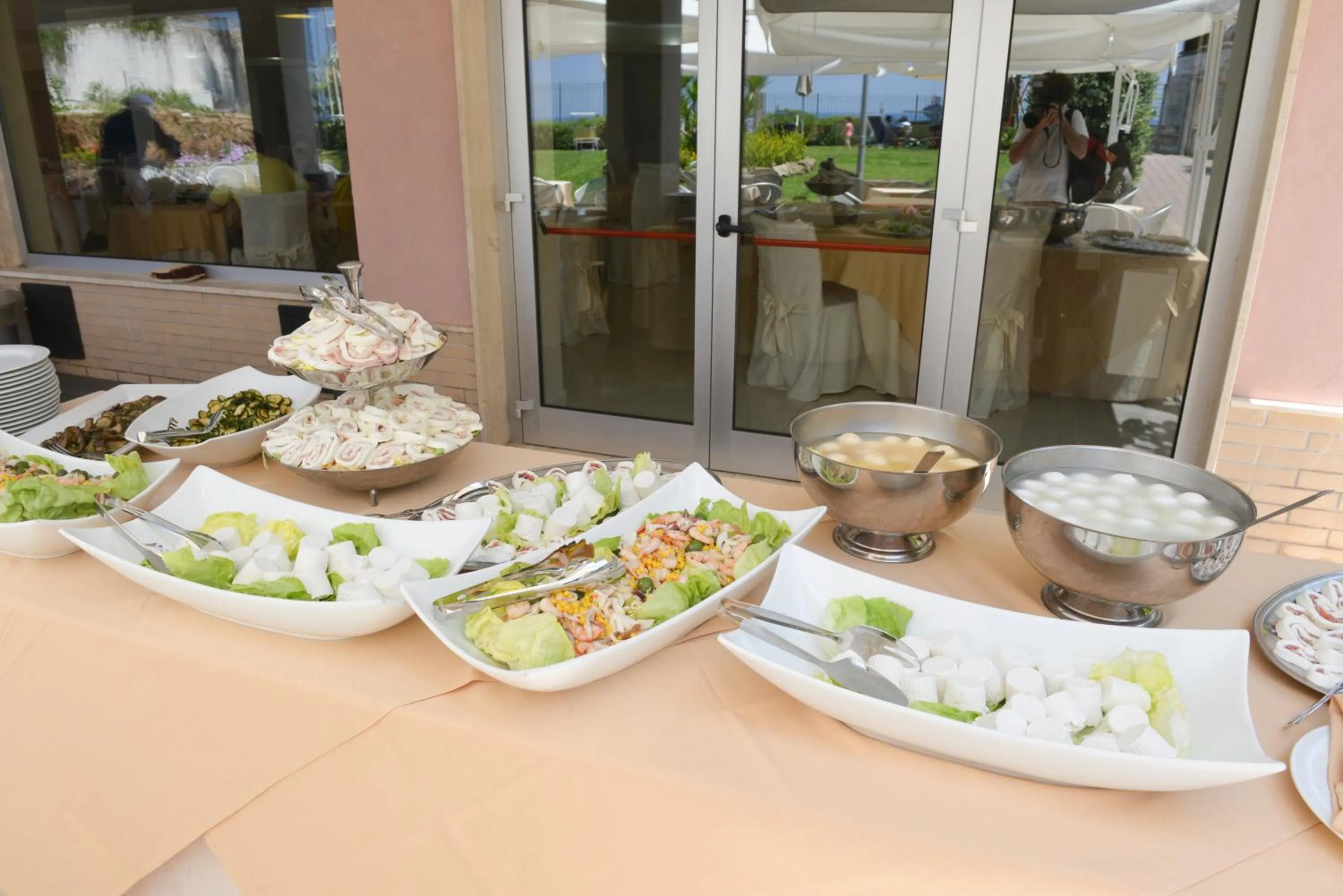 Meals in Hotel Mareluna