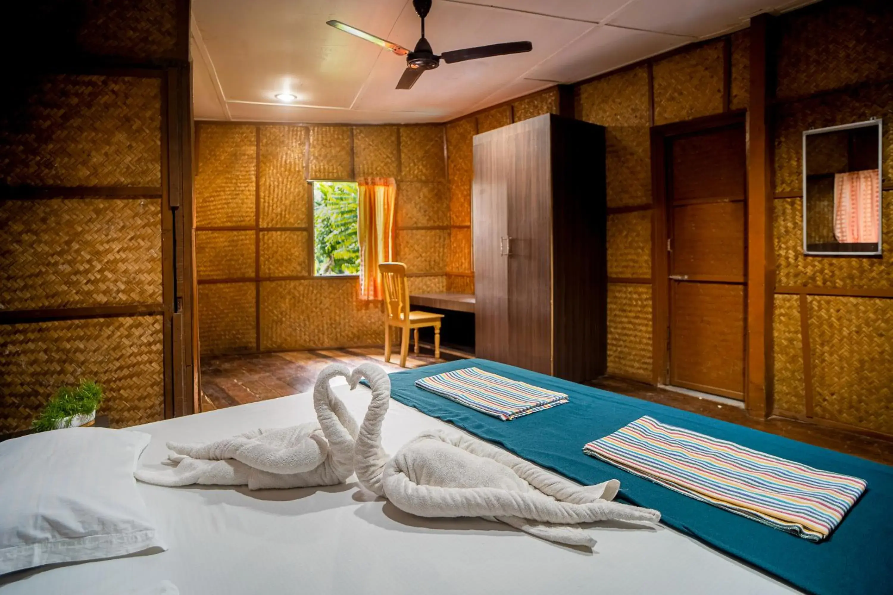 Bed in Palm Grove Eco Resort Bed in Palm Grove Eco Resort