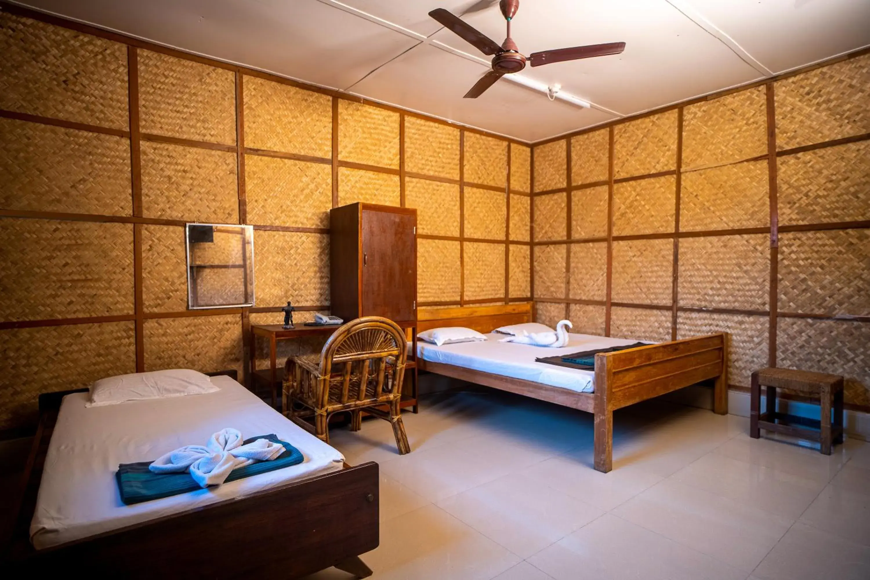 People, Bed in Palm Grove Eco Resort People, Bed in Palm Grove Eco Resort