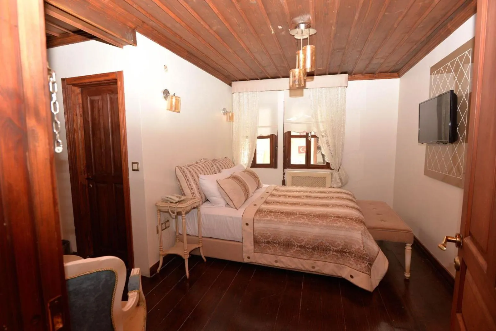 Bed in Arasta Konak Otel