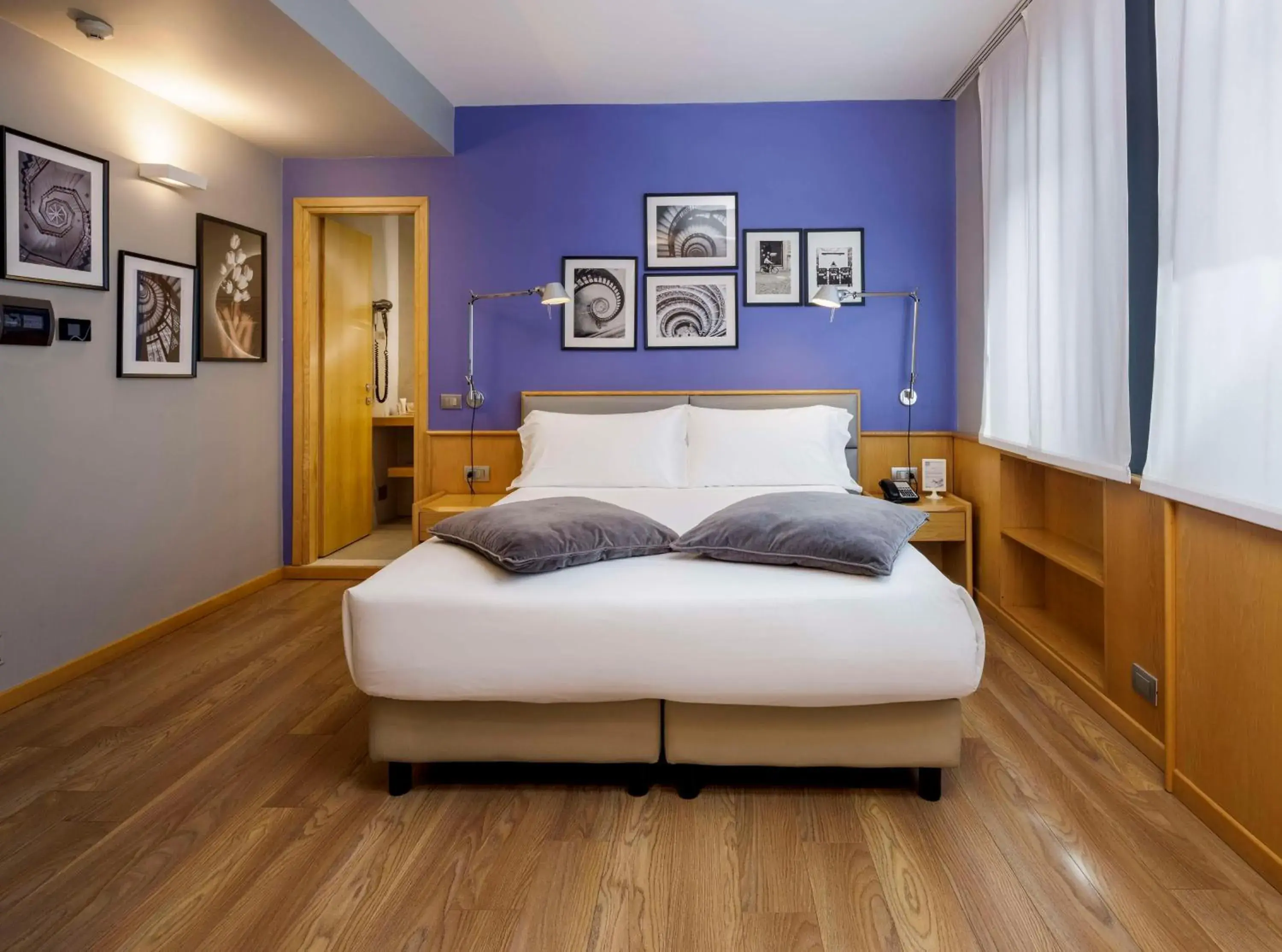 Bedroom, Bed in Best Western Plus Executive Hotel and Suites Bedroom, Bed in Best Western Plus Executive Hotel and Suites