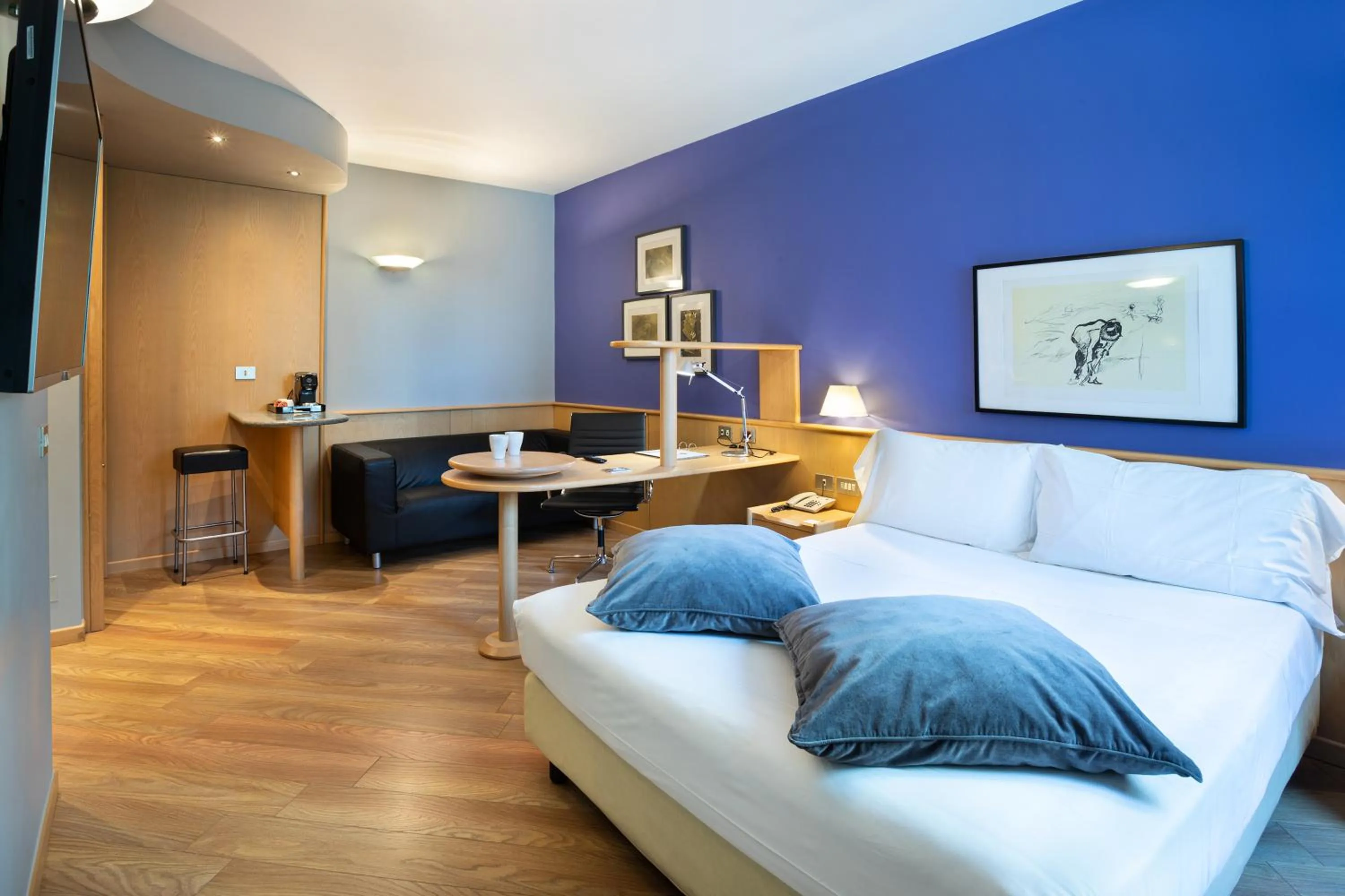 Bedroom, Bed in Best Western Plus Executive Hotel and Suites