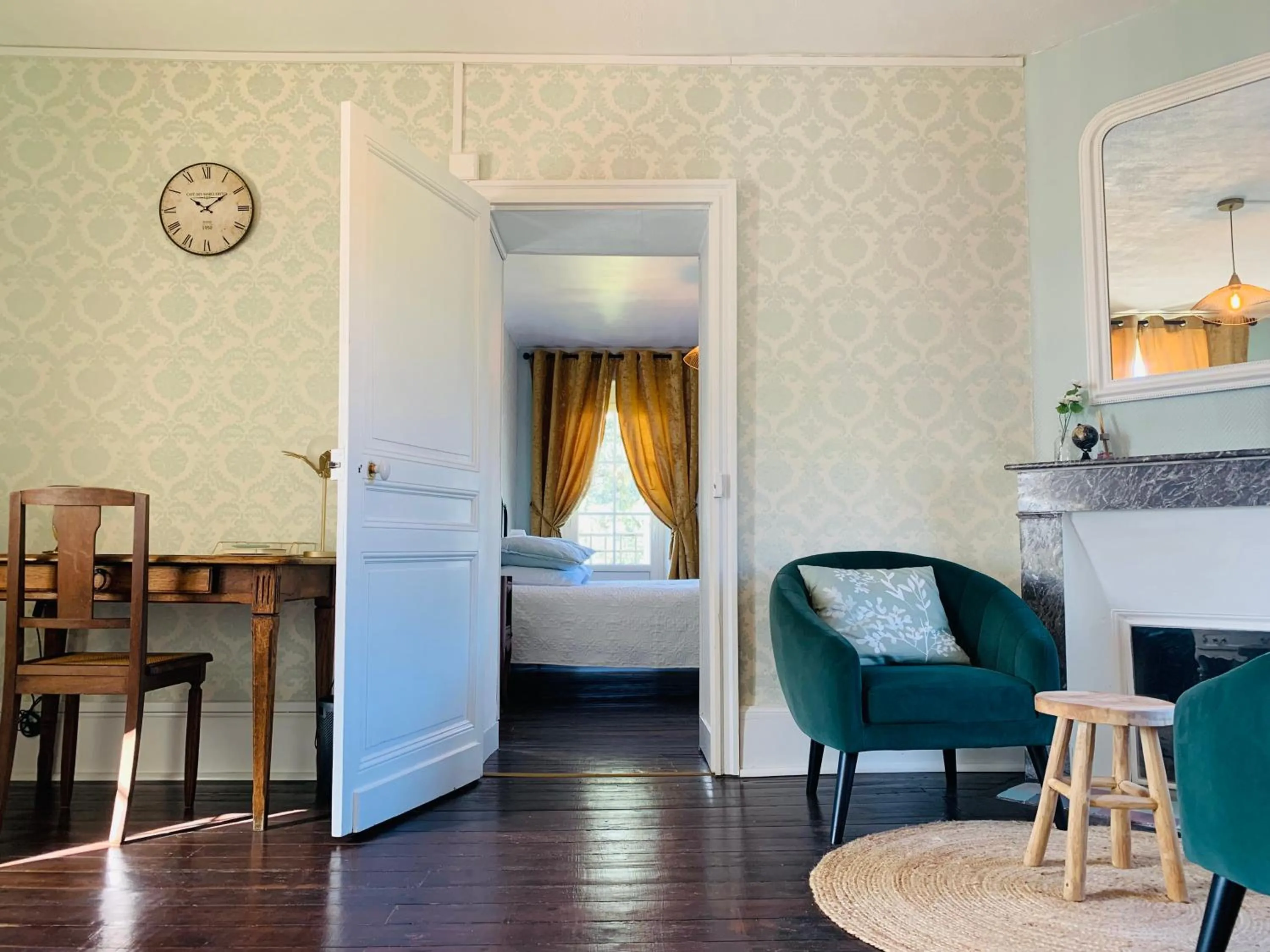 Other, Bed in Brigitte et Moi