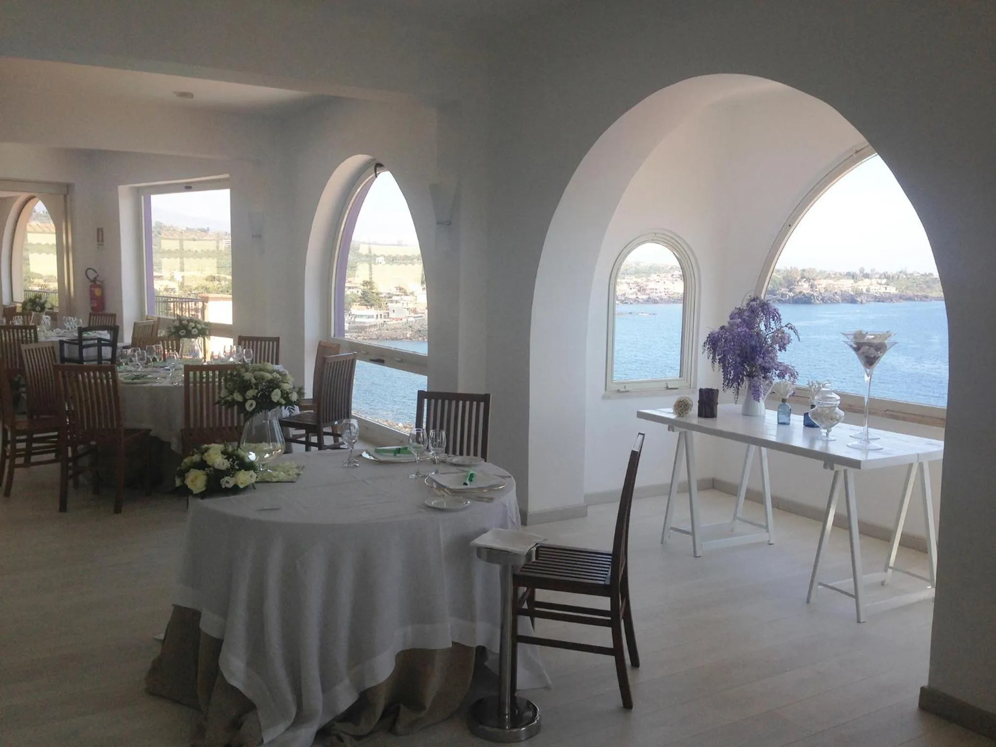 Restaurant/places to eat in Santa Tecla Palace