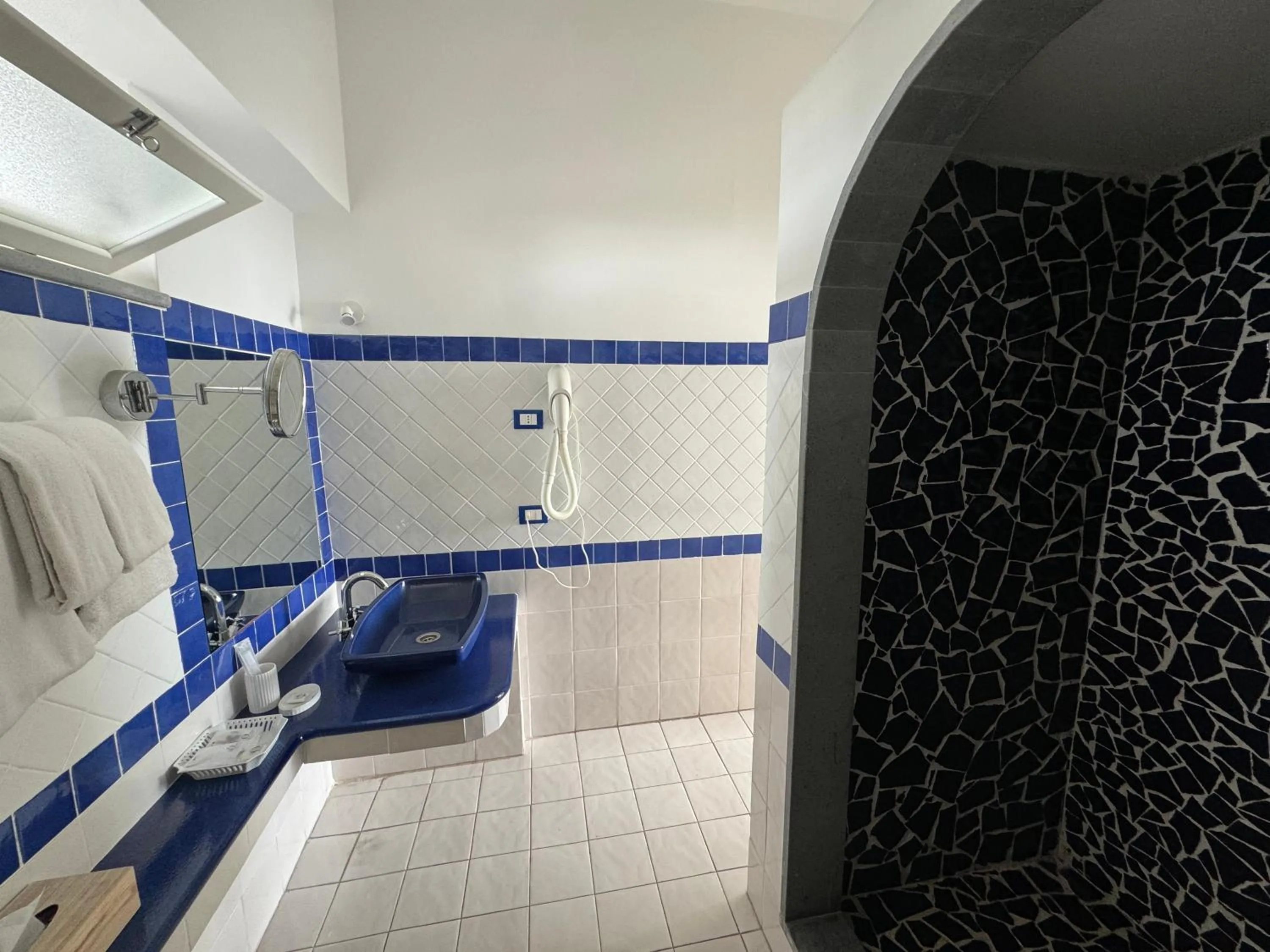 Shower in Hotel Lisca Bianca