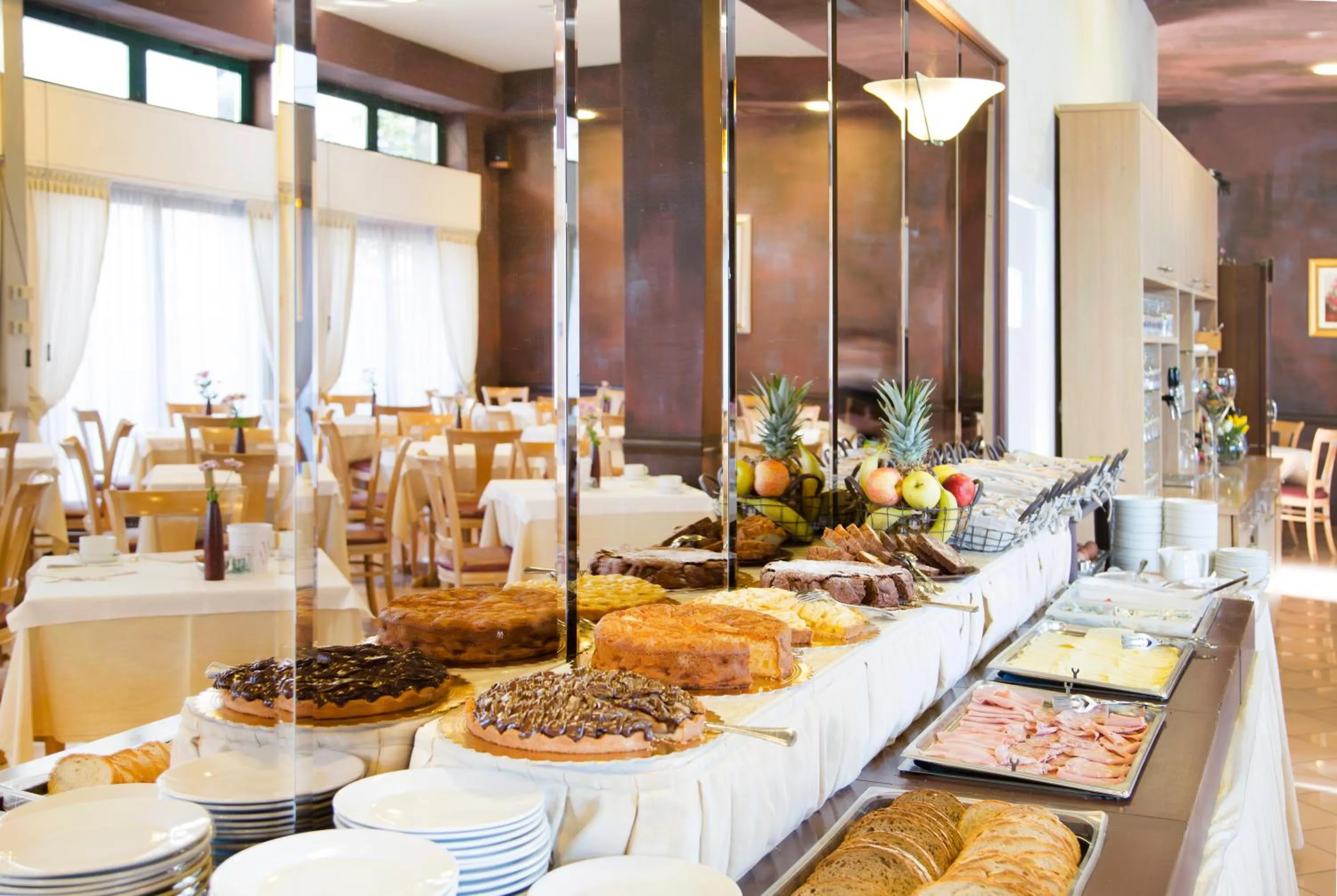 Food and drinks in Hotel Meeting