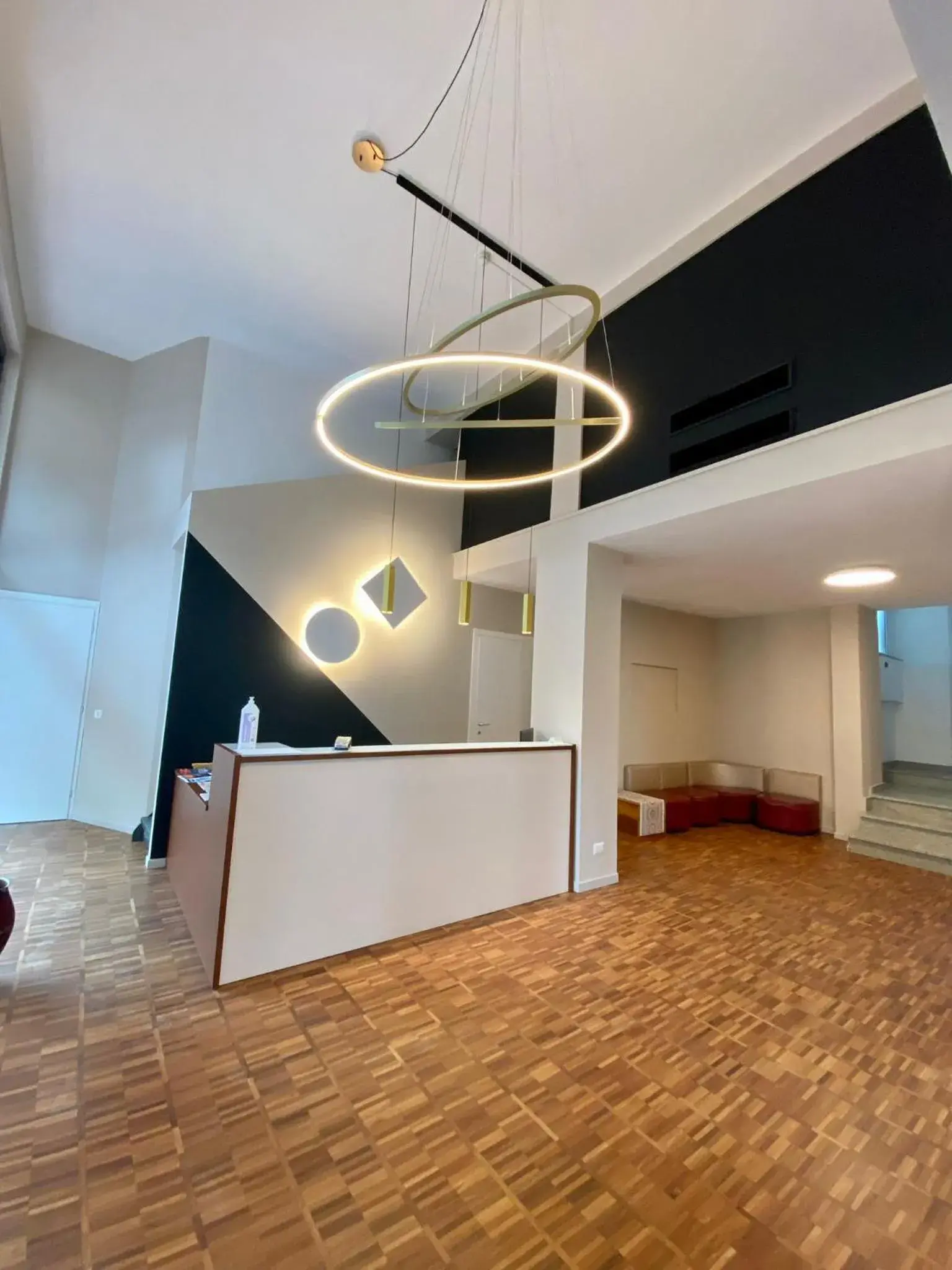 Facade/entrance in Hotel Meeting Facade/entrance in Hotel Meeting