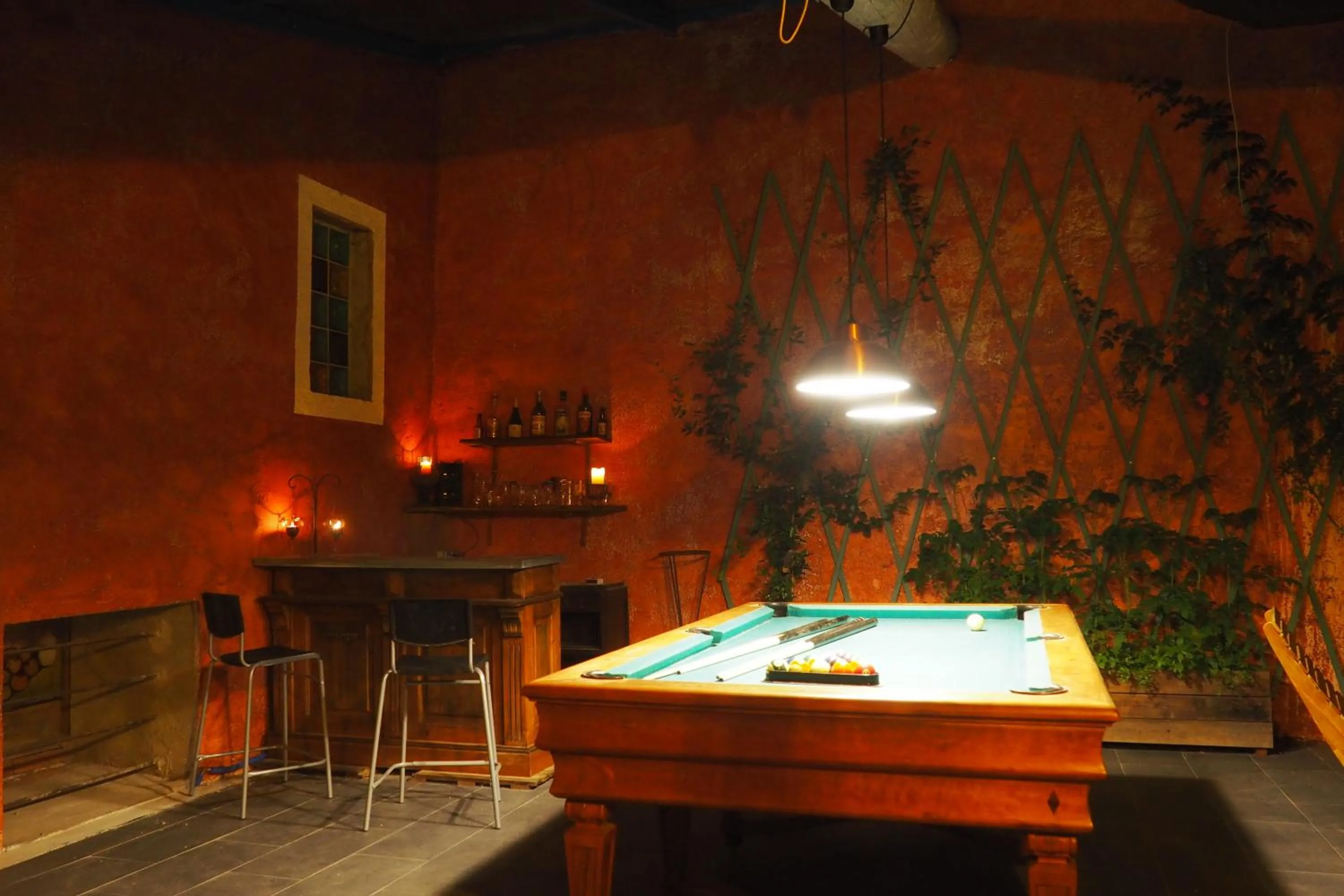 Billiard in Chambres d'Hôtes Le relais des marmottes en Luberon