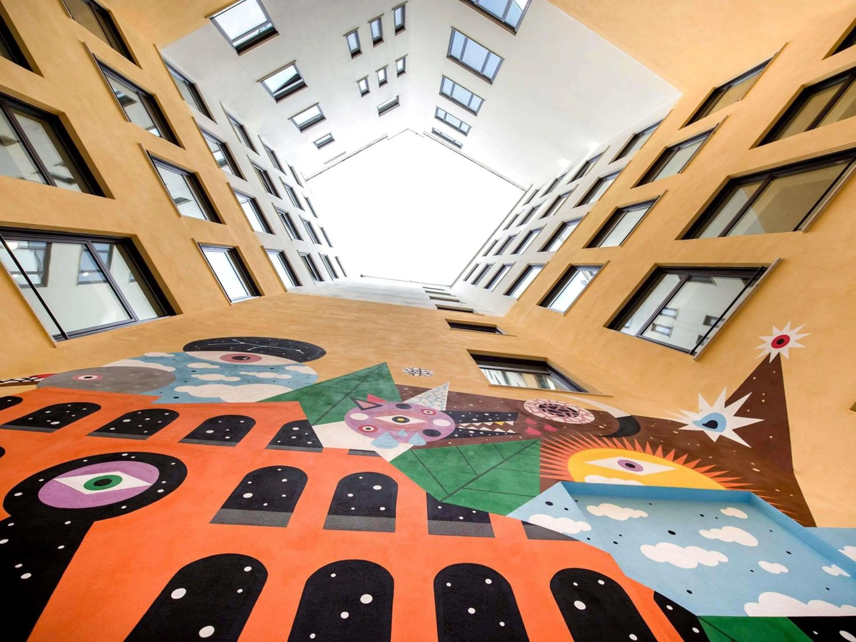 Property building in Mercure Roma Piazza Bologna