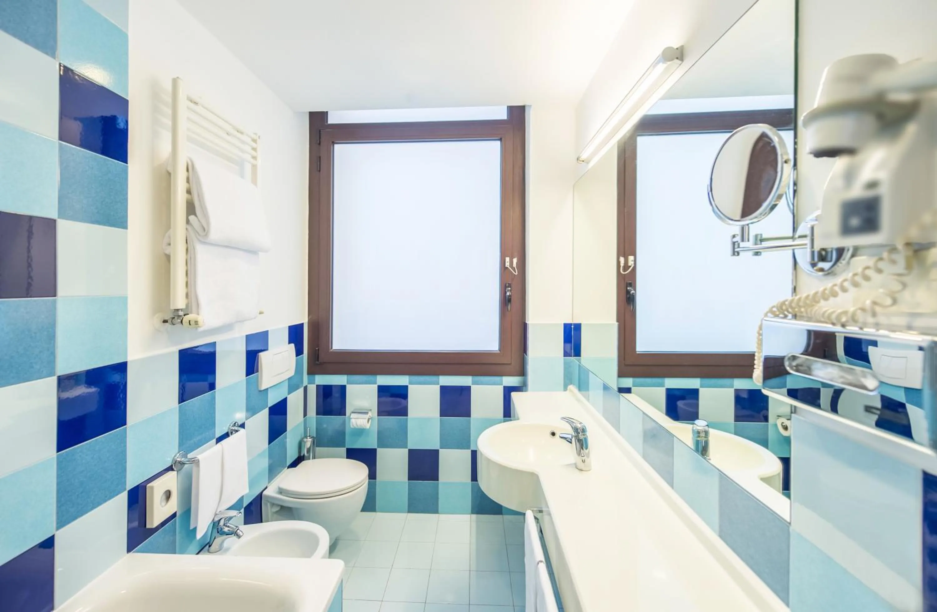 Bathroom in Mercure Roma Piazza Bologna