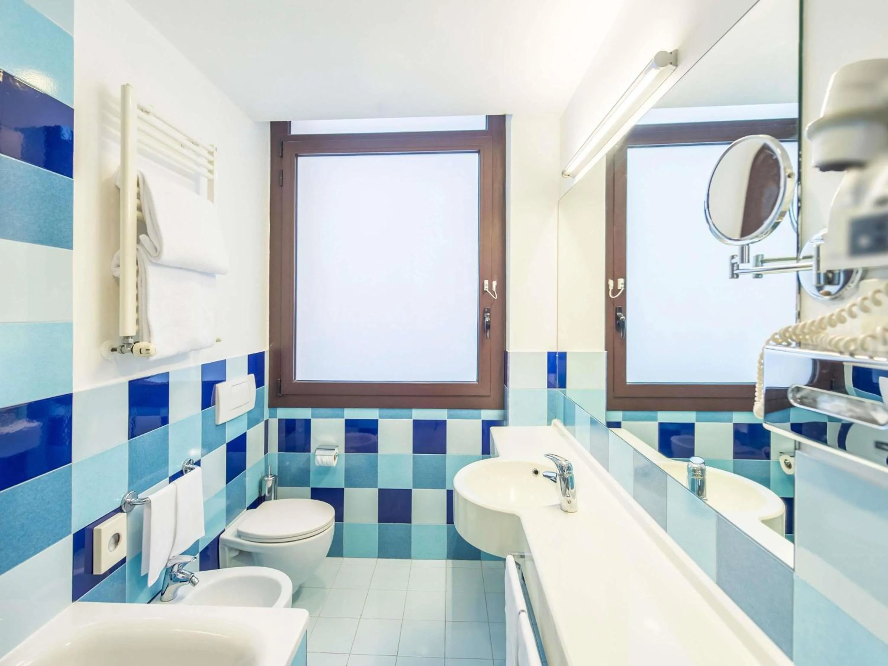 Bedroom in Mercure Roma Piazza Bologna