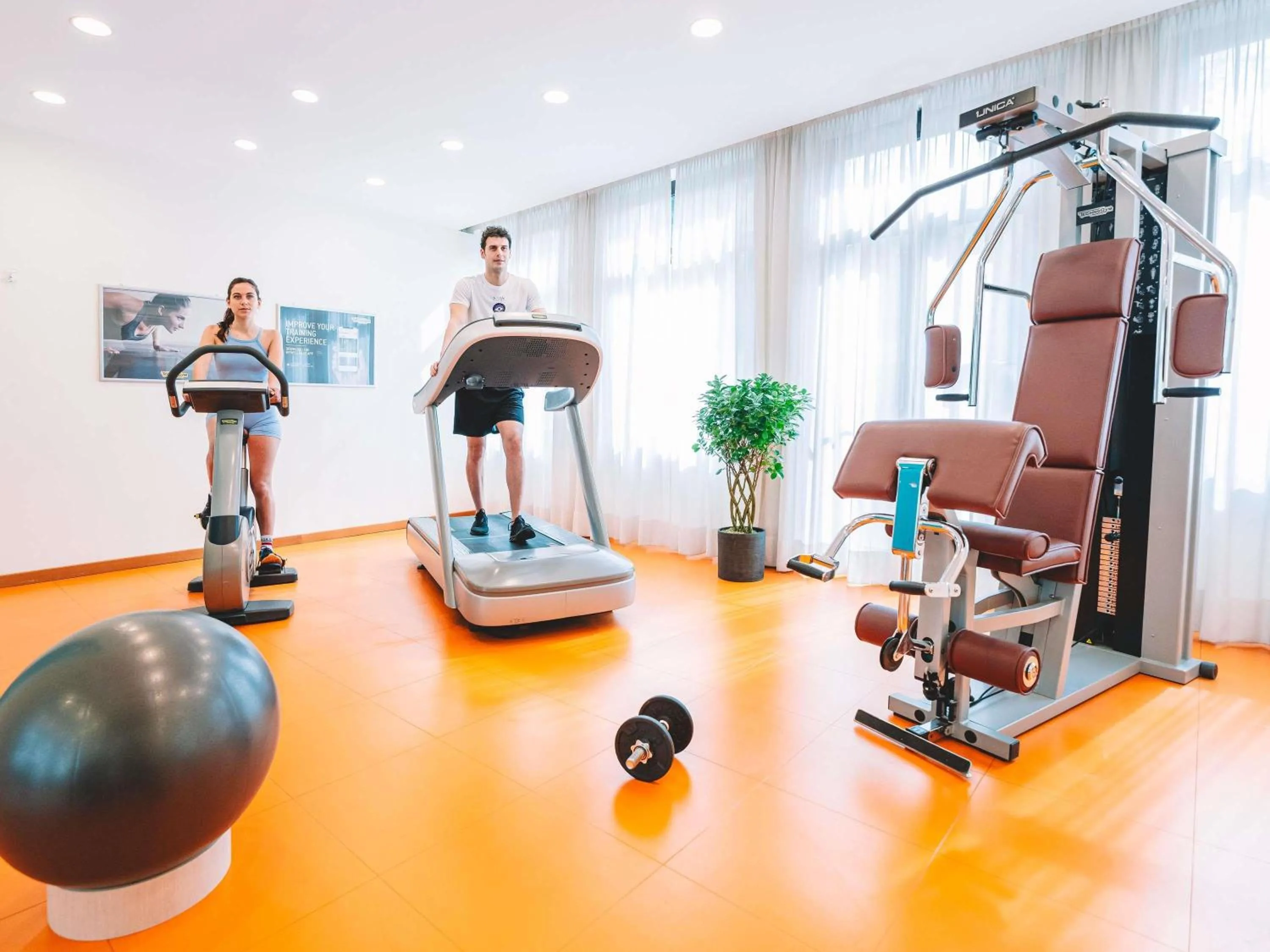 Fitness centre/facilities in Mercure Roma Piazza Bologna