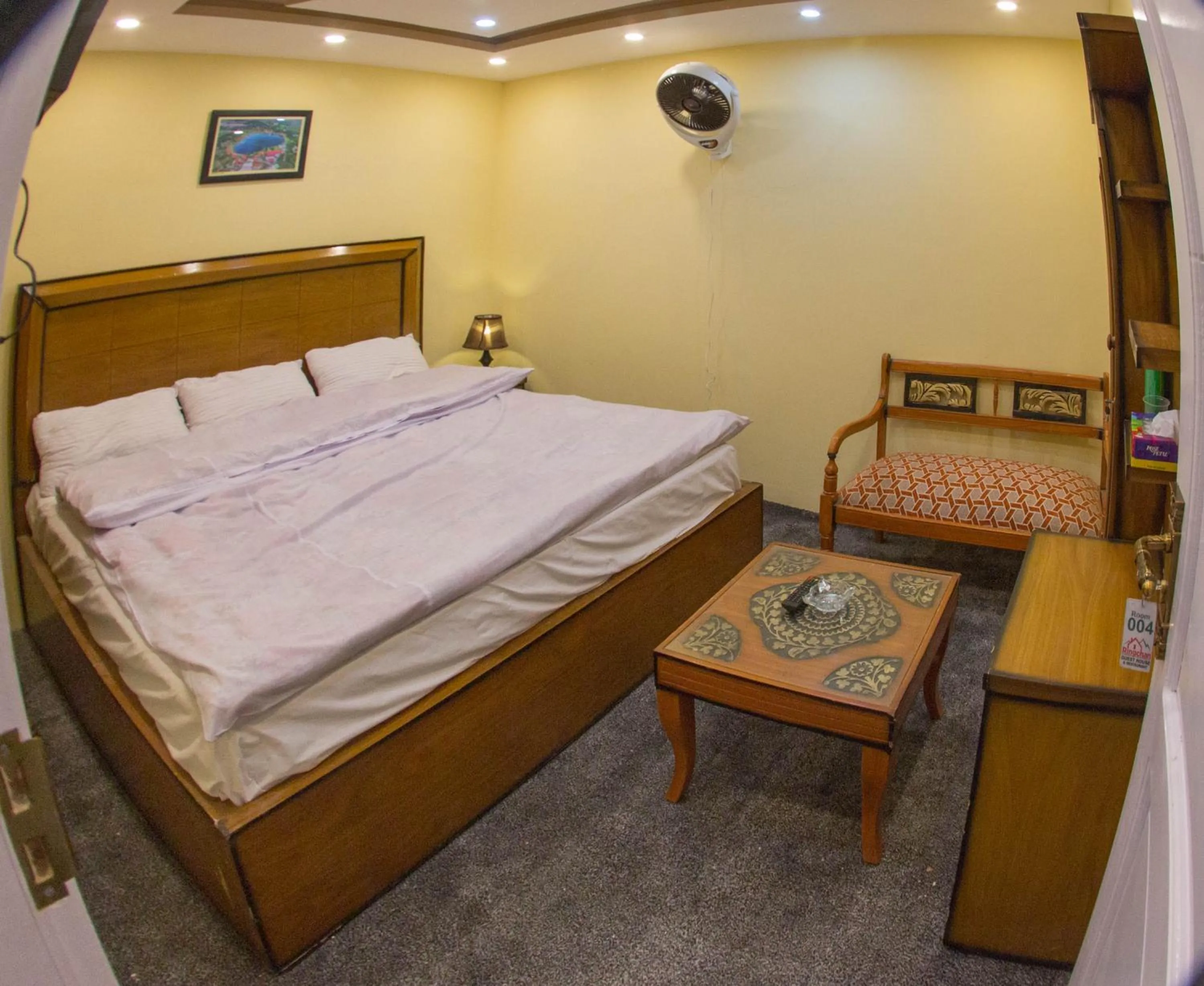 Bed in Ringachan Guest House & Restaurant
