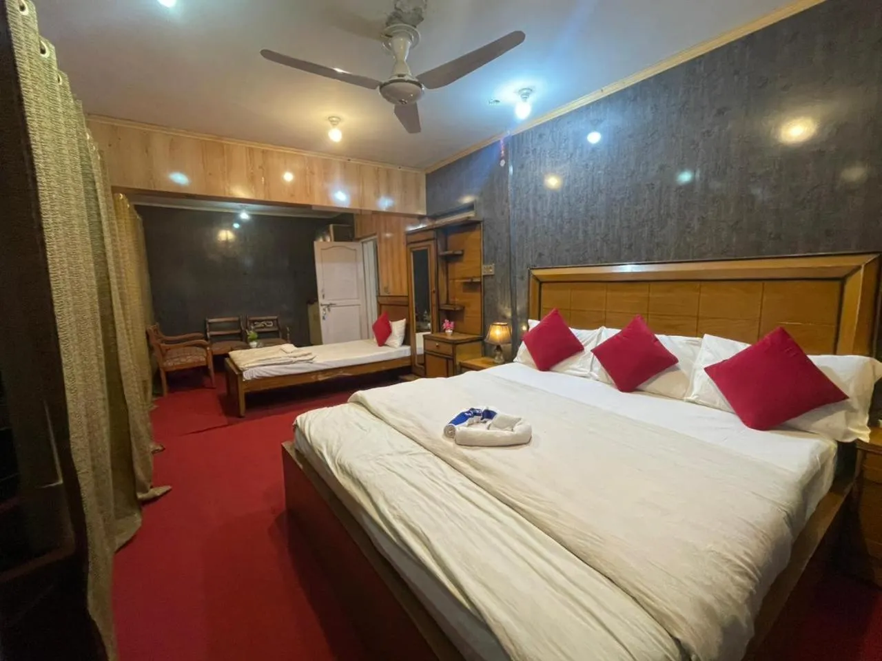 Bed in Ringachan Guest House & Restaurant