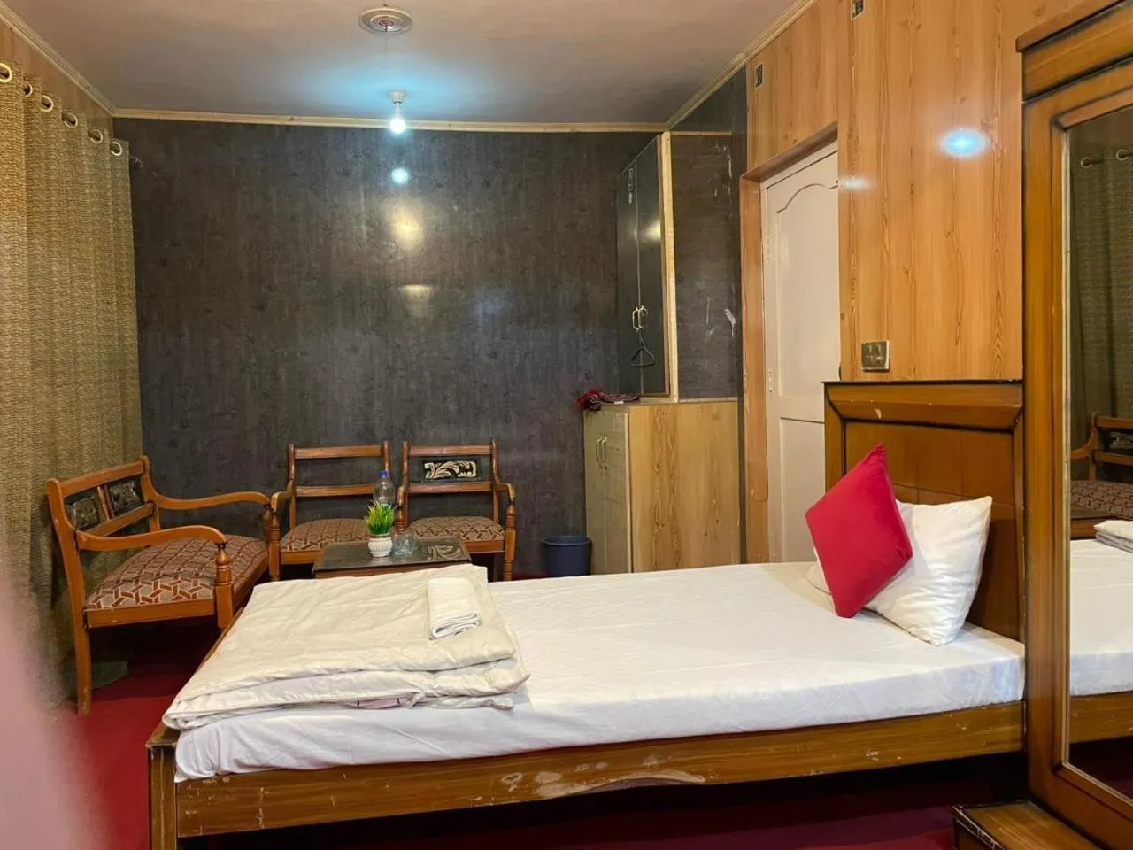 Bed in Ringachan Guest House & Restaurant