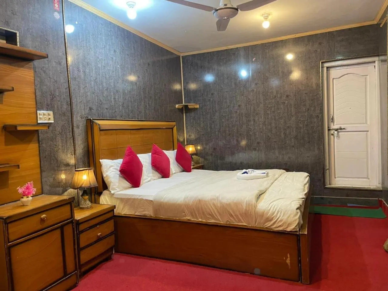 Bed in Ringachan Guest House & Restaurant