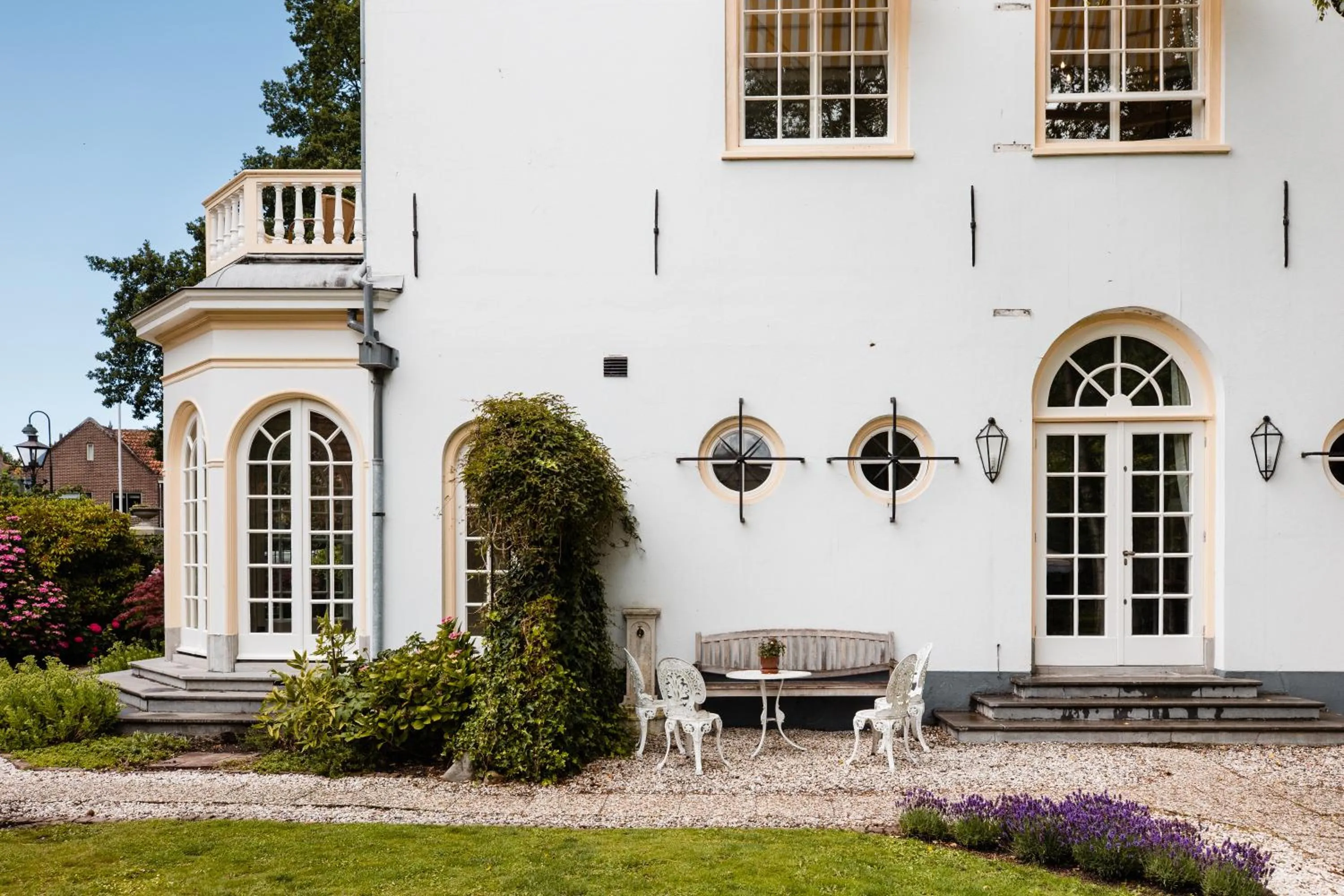 Property building in Fortuna Spinoza