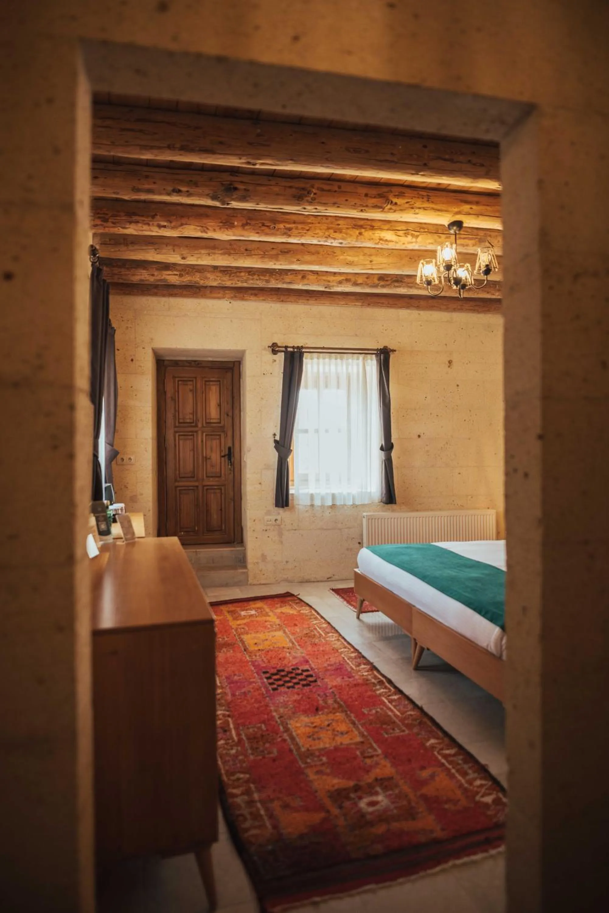 Photo of the whole room, Bed in Juno Cappadocia