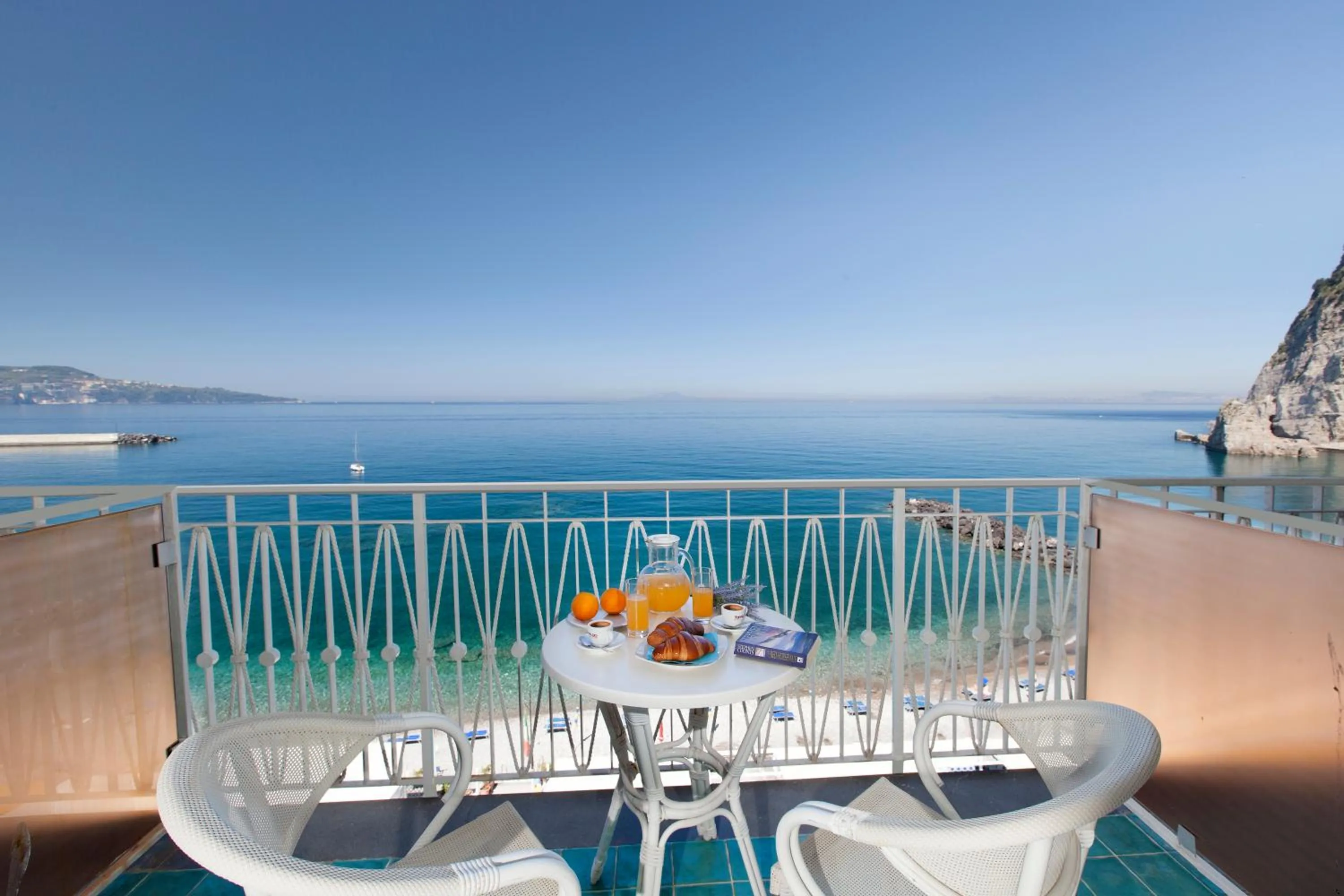 Sea view in Mar Hotel Alimuri