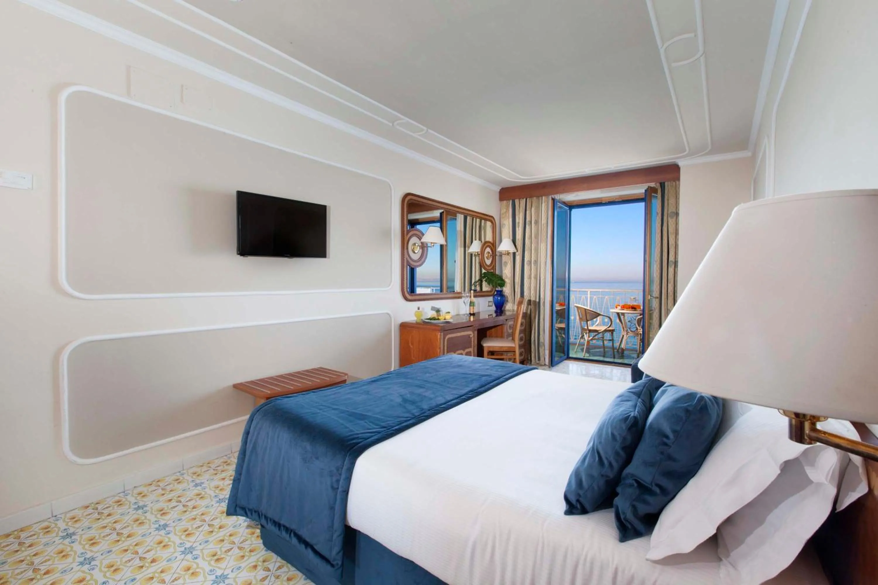 Bedroom, Bed in Mar Hotel Alimuri