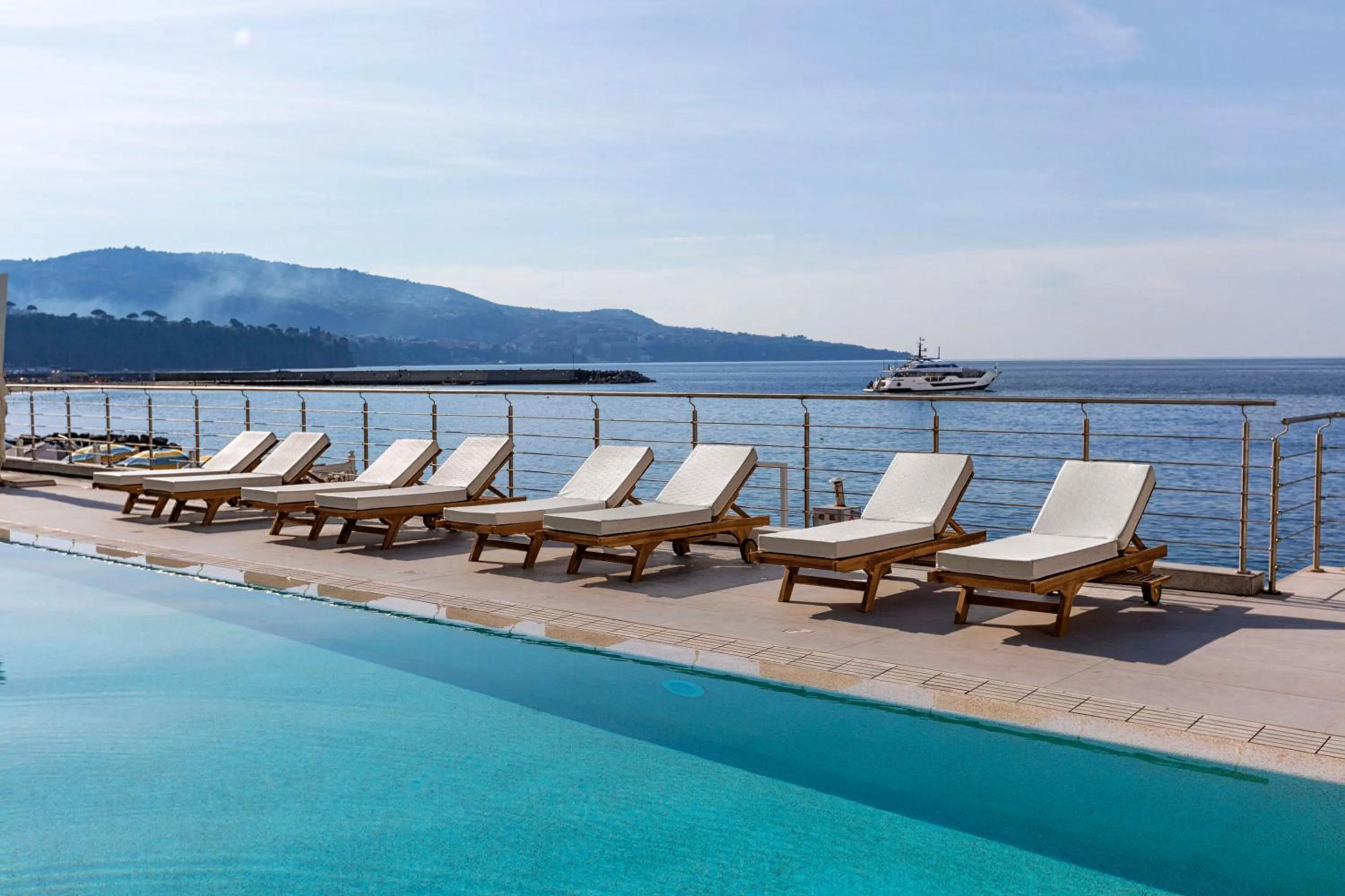 Sea view in Mar Hotel Alimuri