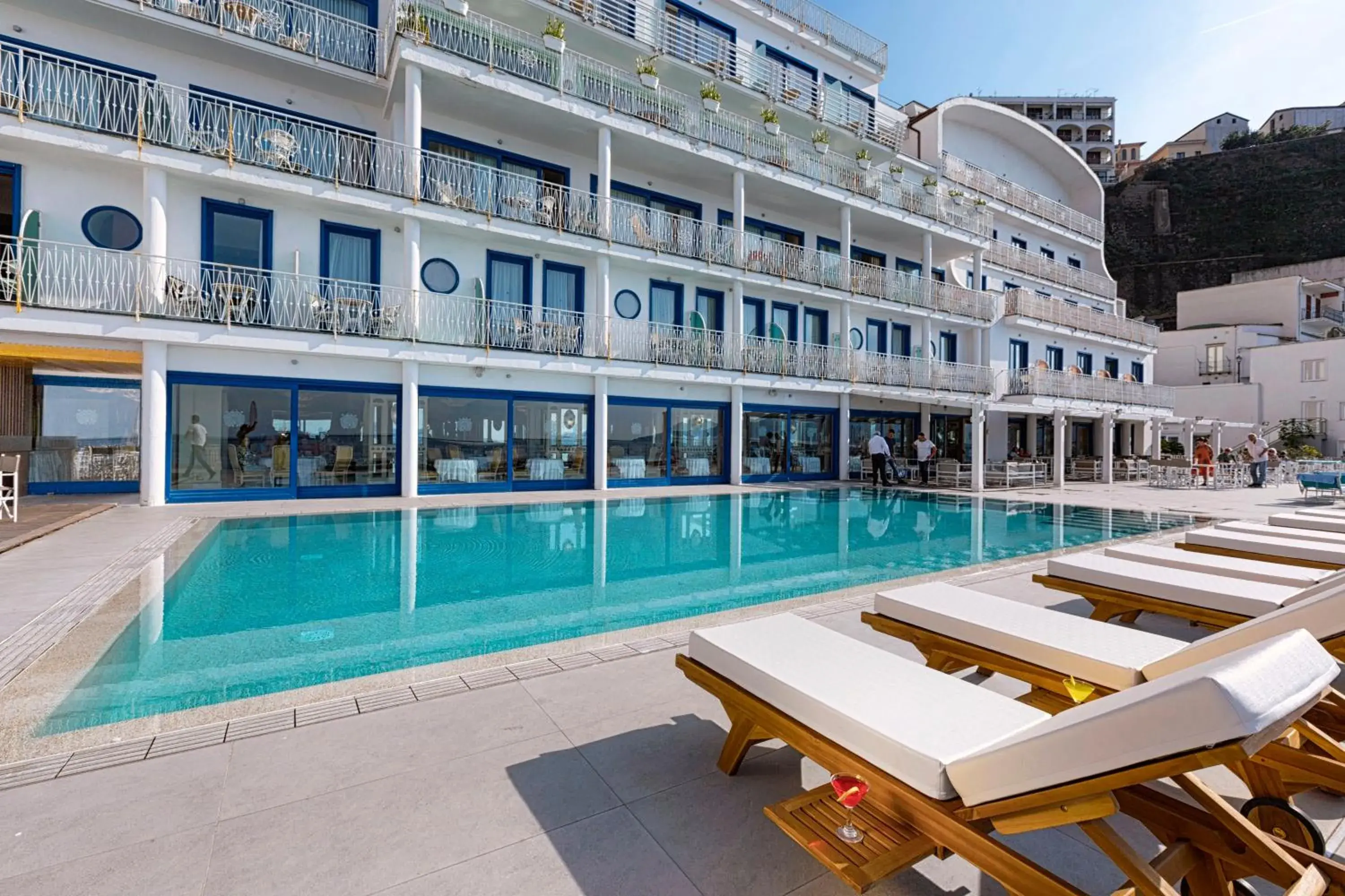 Property building in Mar Hotel Alimuri Property building in Mar Hotel Alimuri