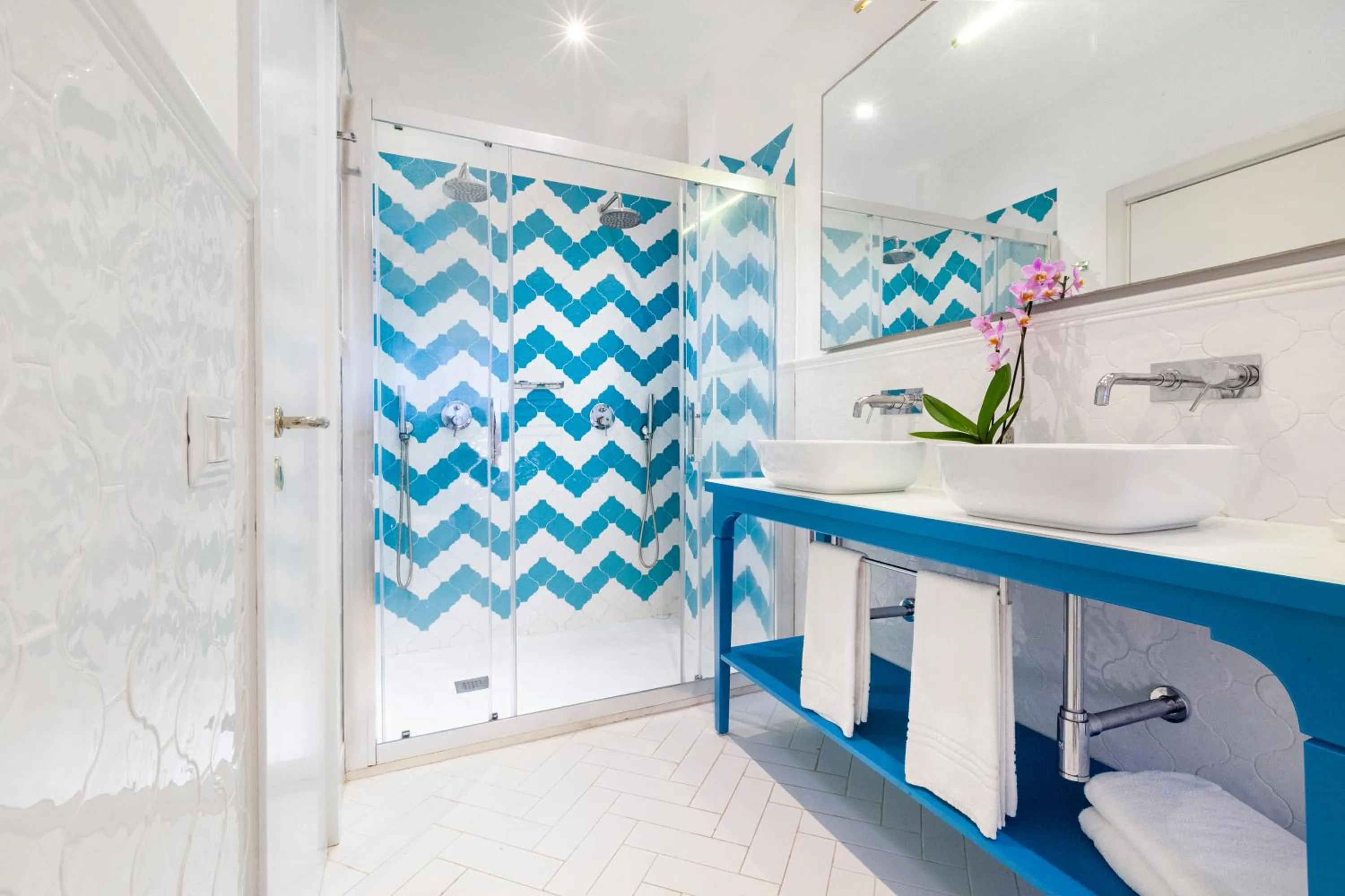 Toilet in Mar Hotel Alimuri