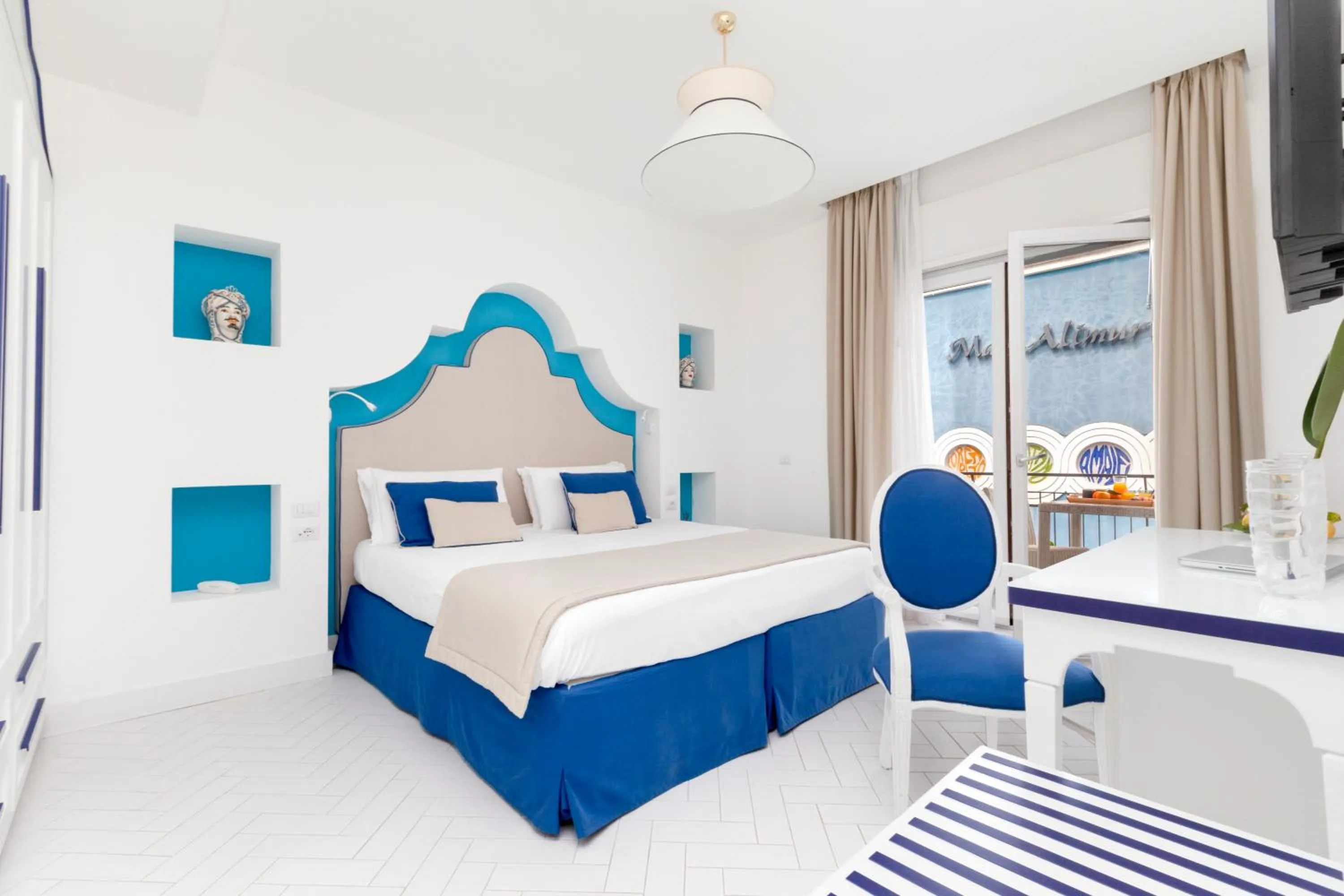 Photo of the whole room, Bed in Mar Hotel Alimuri