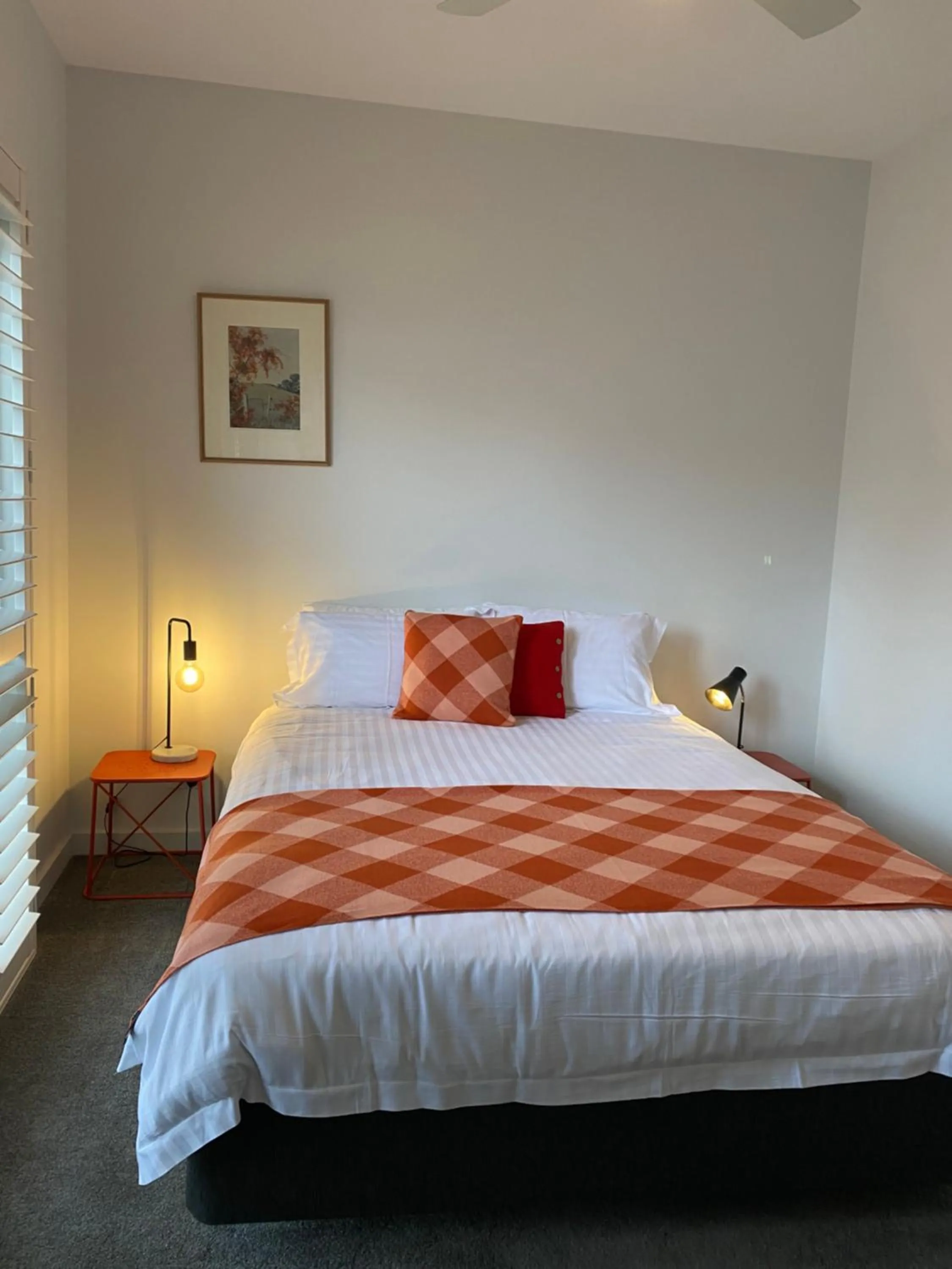 Bedroom, Bed in The Dickins
