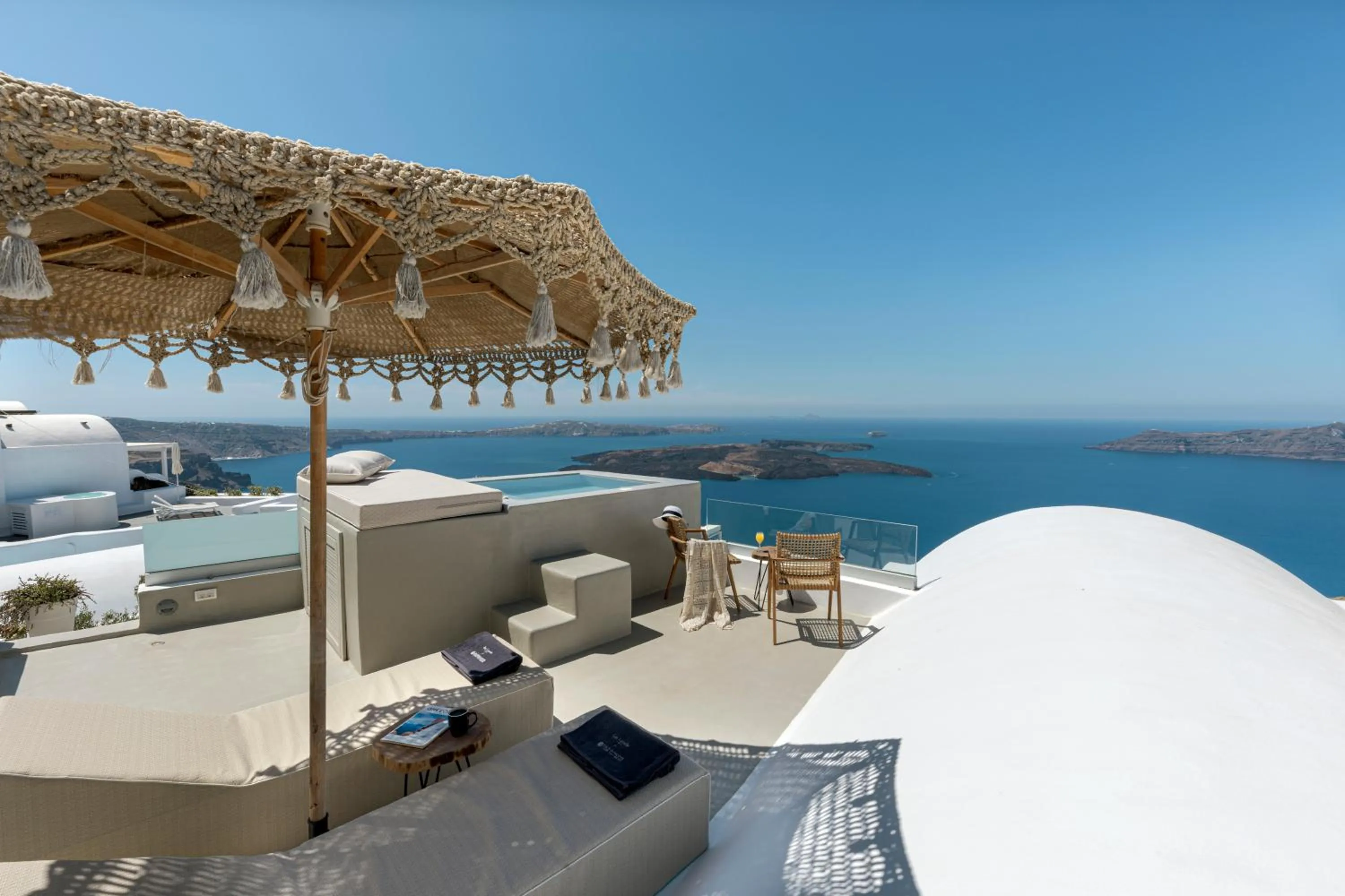 Patio in Kaleidoscope Imerovigli Suites