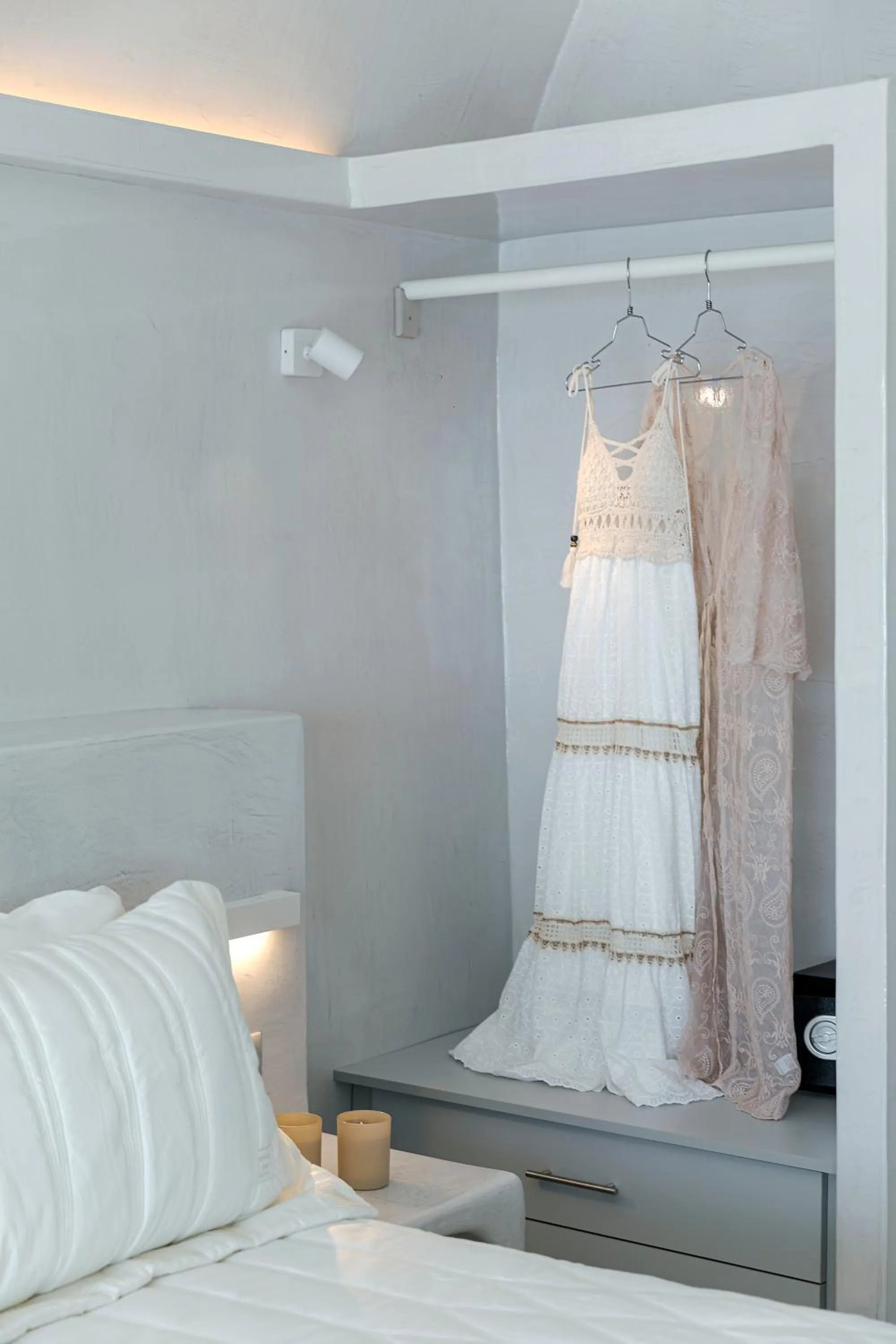 Bedroom, Bed in Kaleidoscope Imerovigli Suites