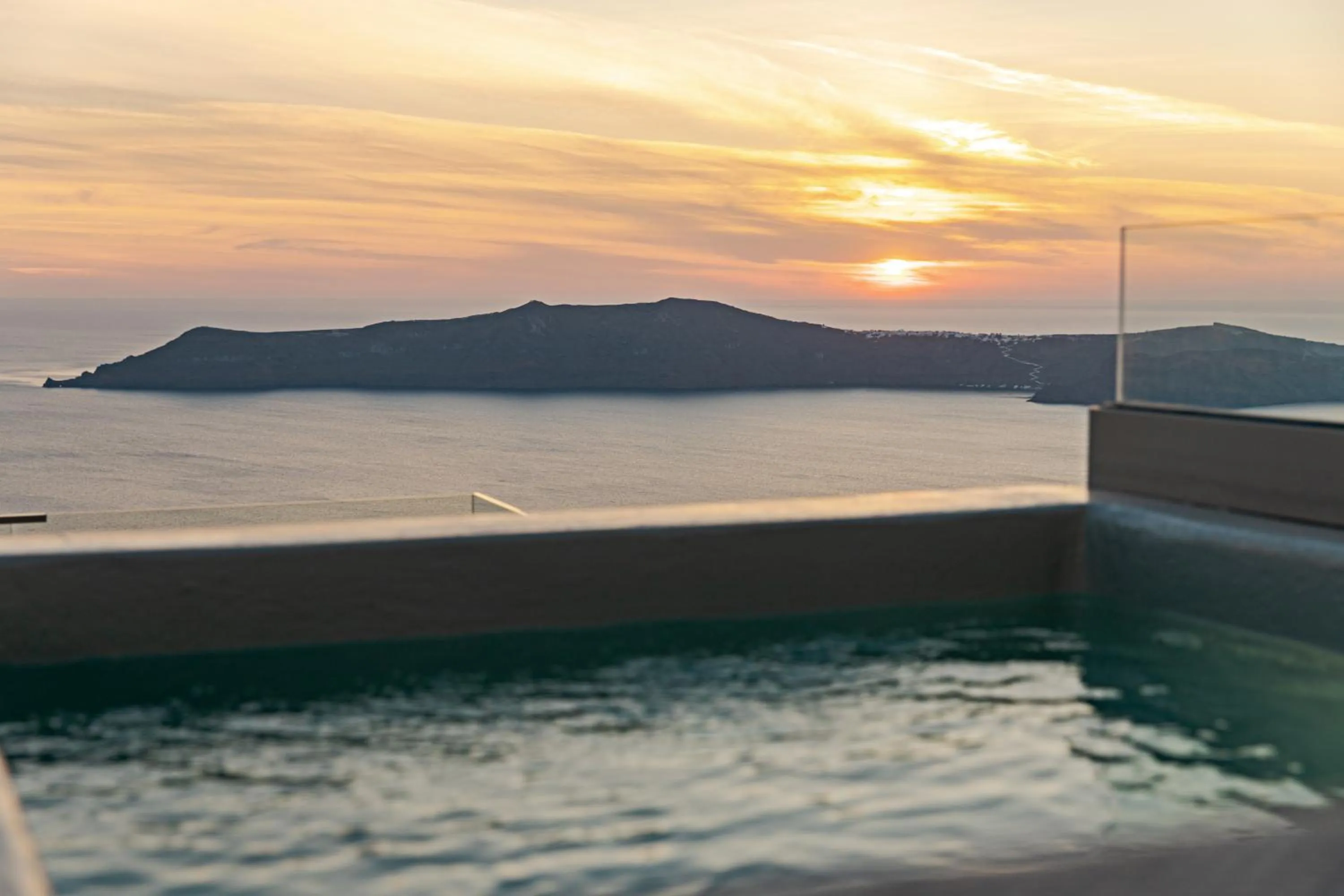 Sunset in Kaleidoscope Imerovigli Suites