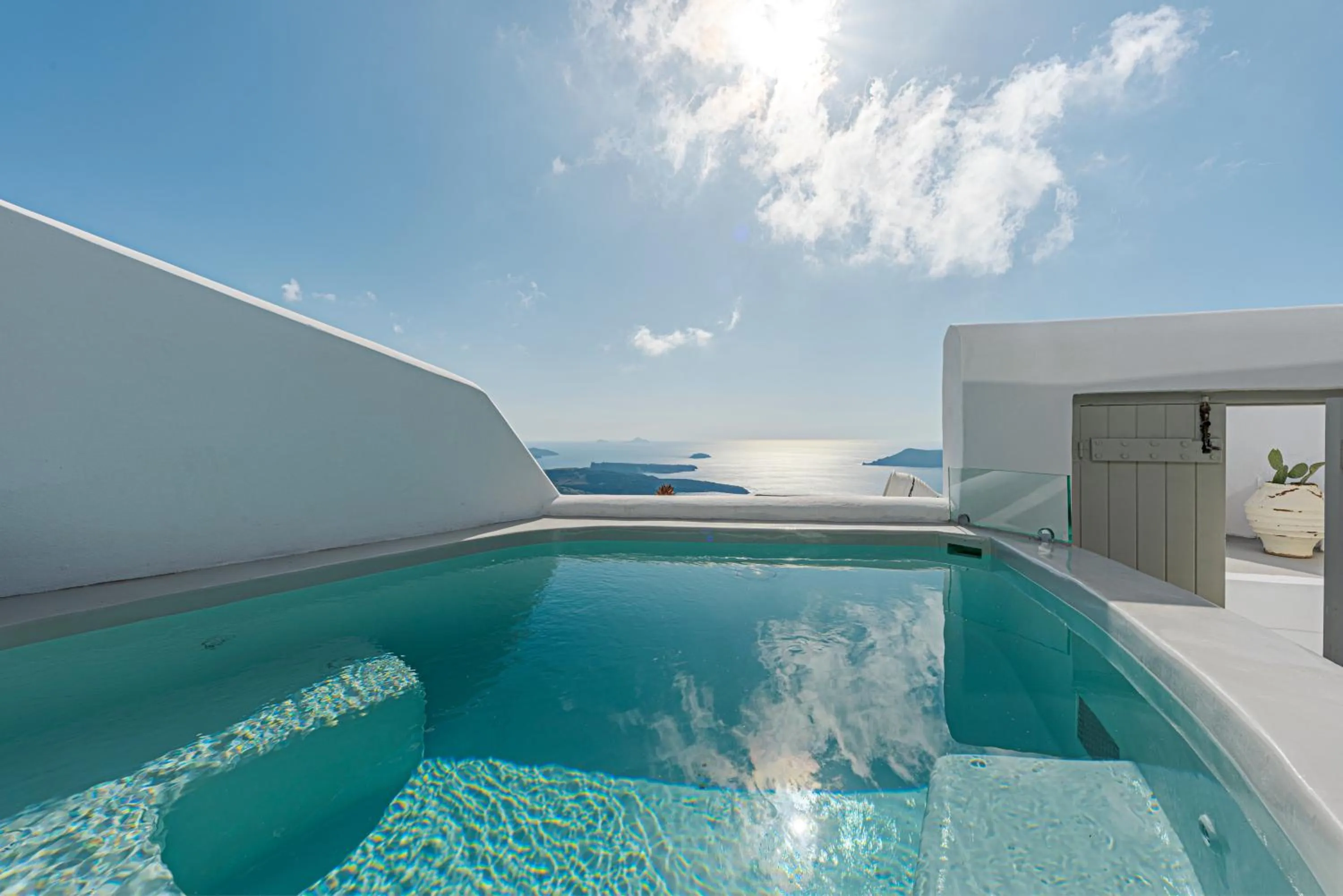 Pool view in Kaleidoscope Imerovigli Suites